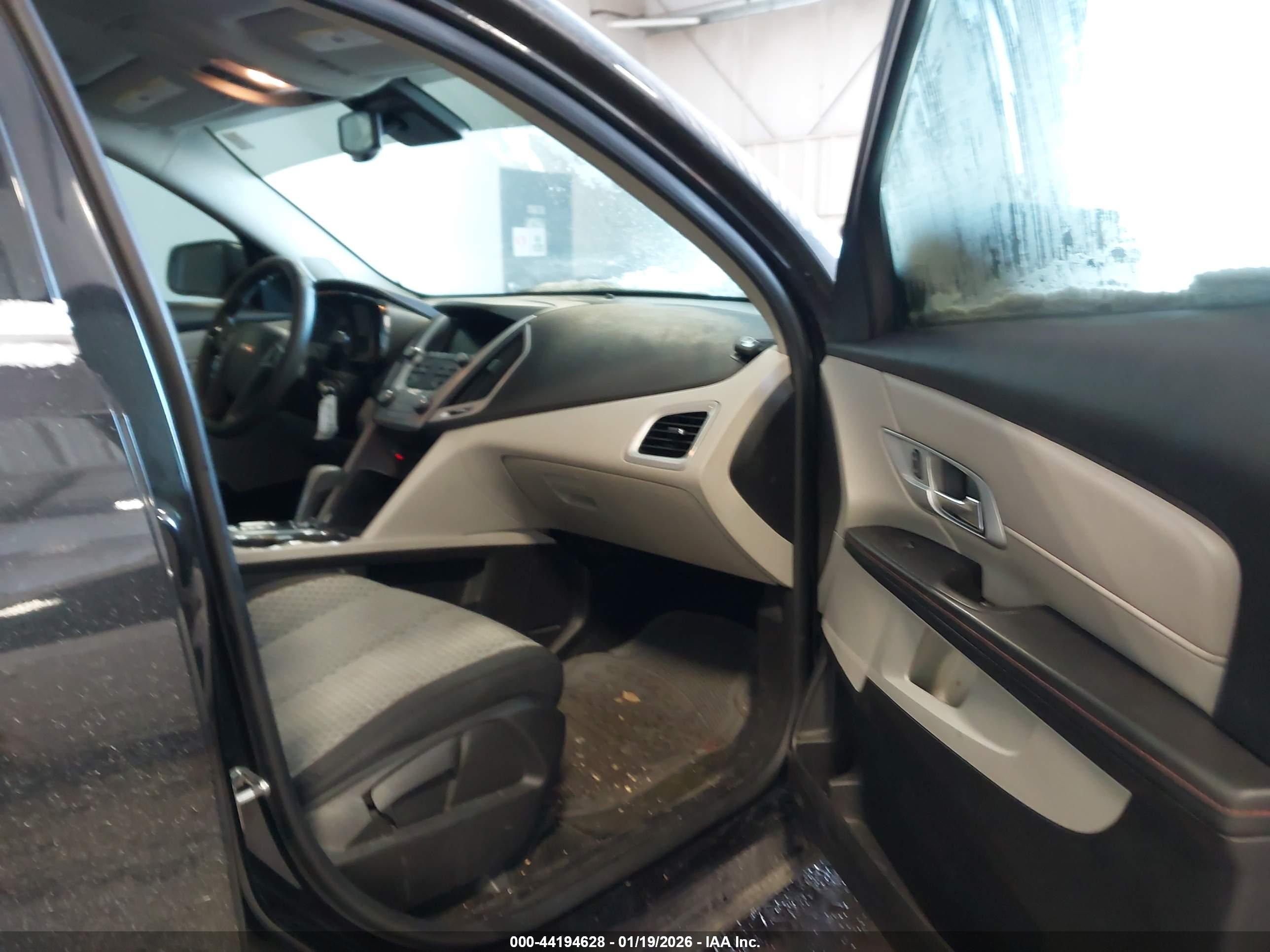 GMC TERRAIN image 5