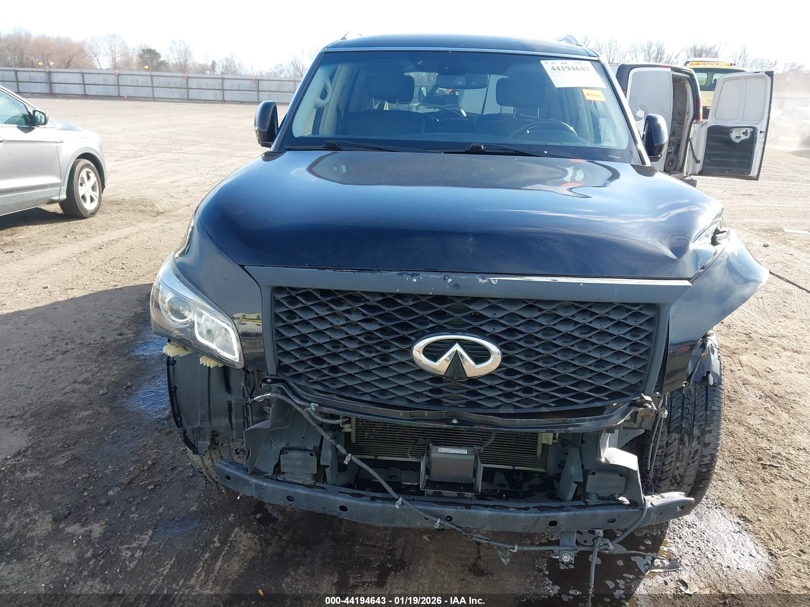INFINITI QX80 image 6