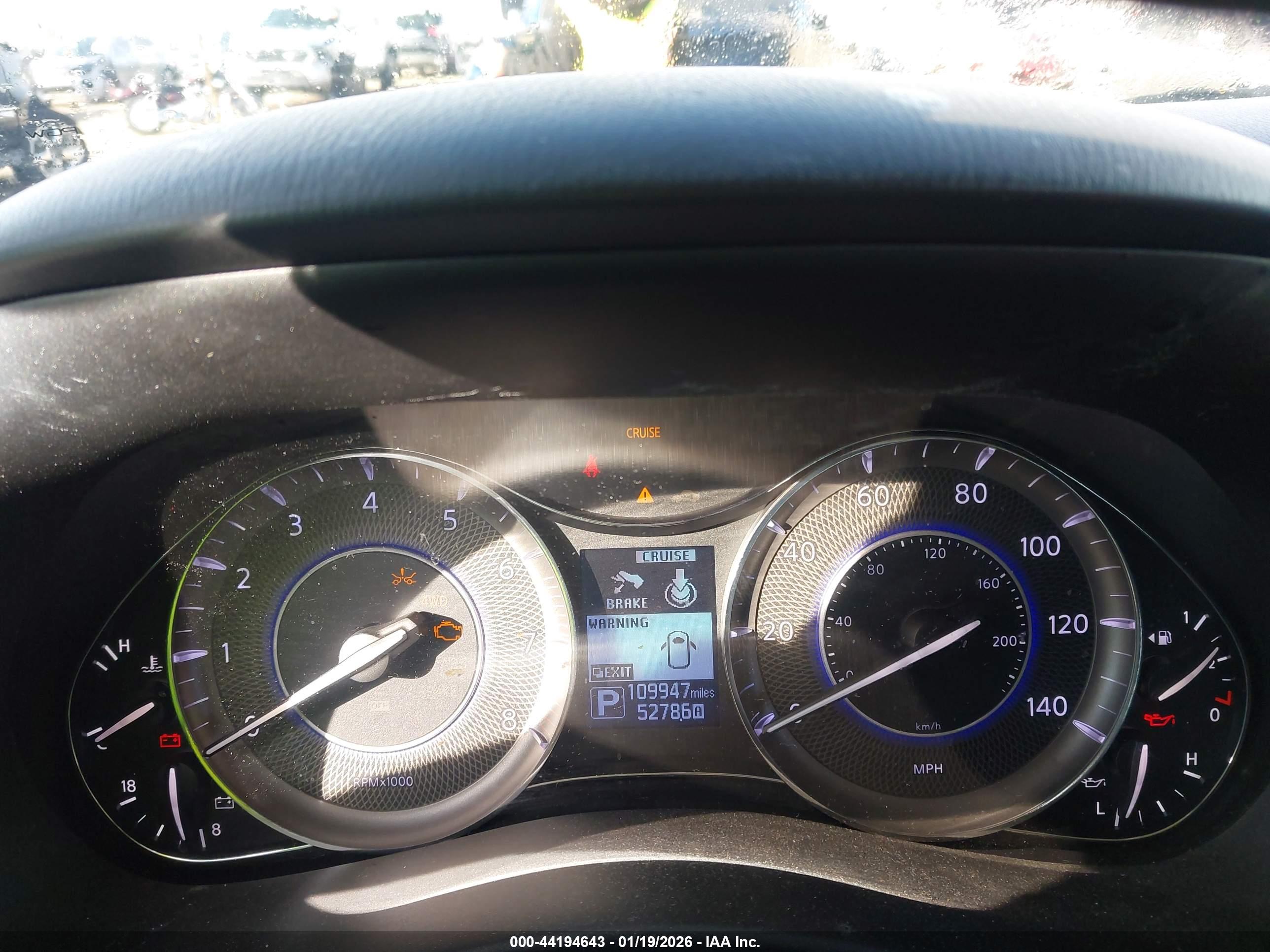 INFINITI QX80 image 7
