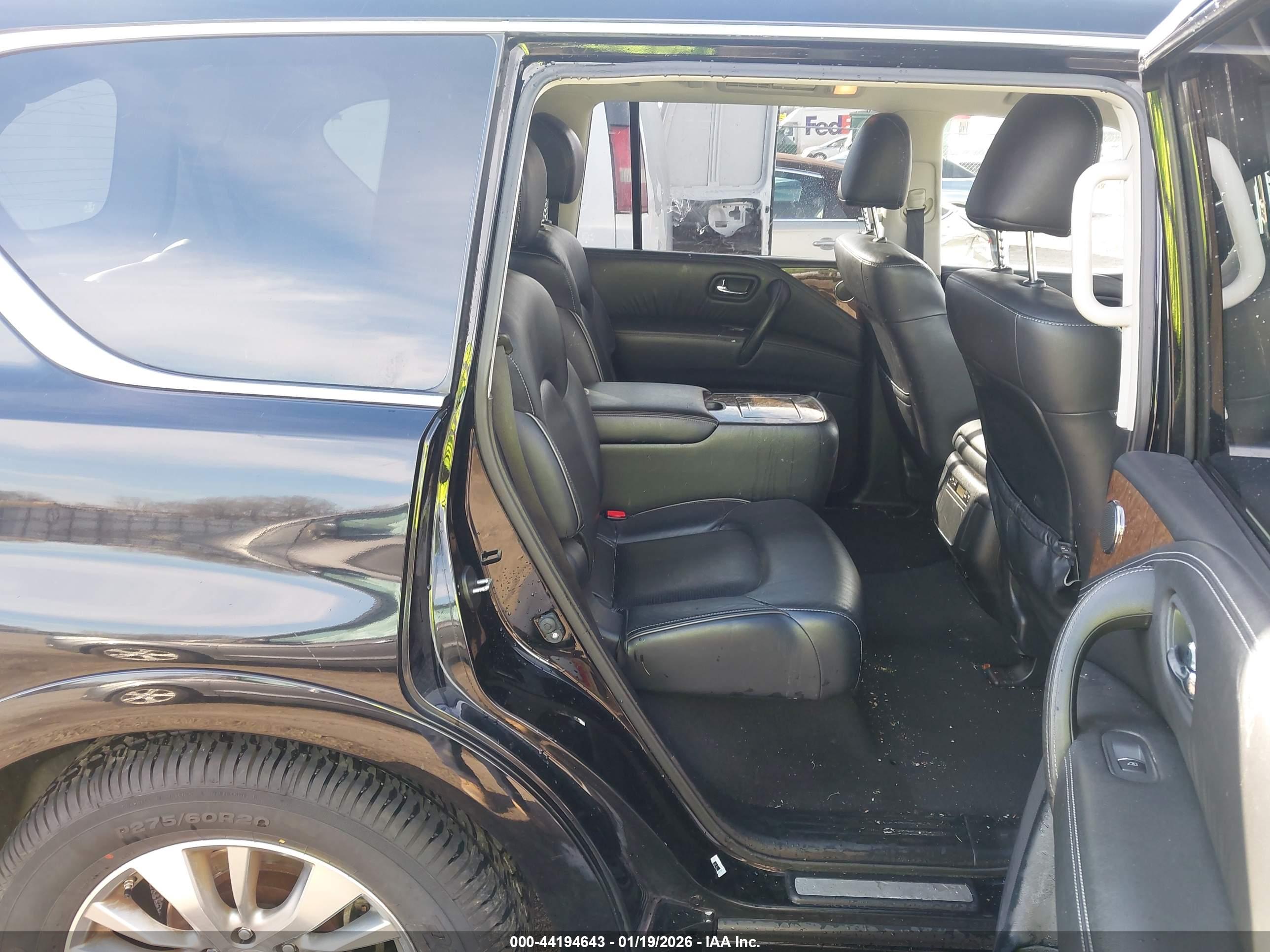 INFINITI QX80 image 8