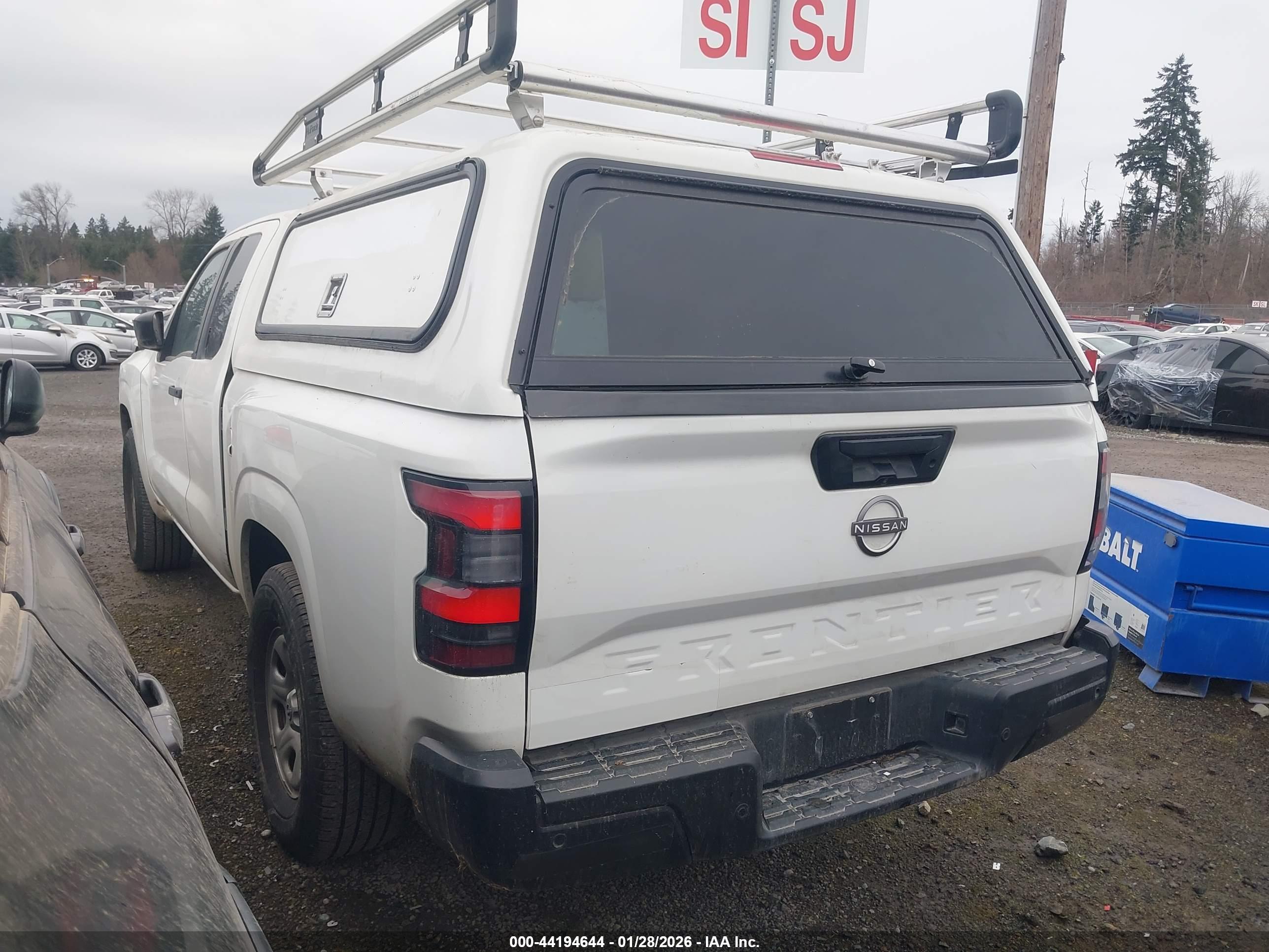 NISSAN FRONTIER image 3