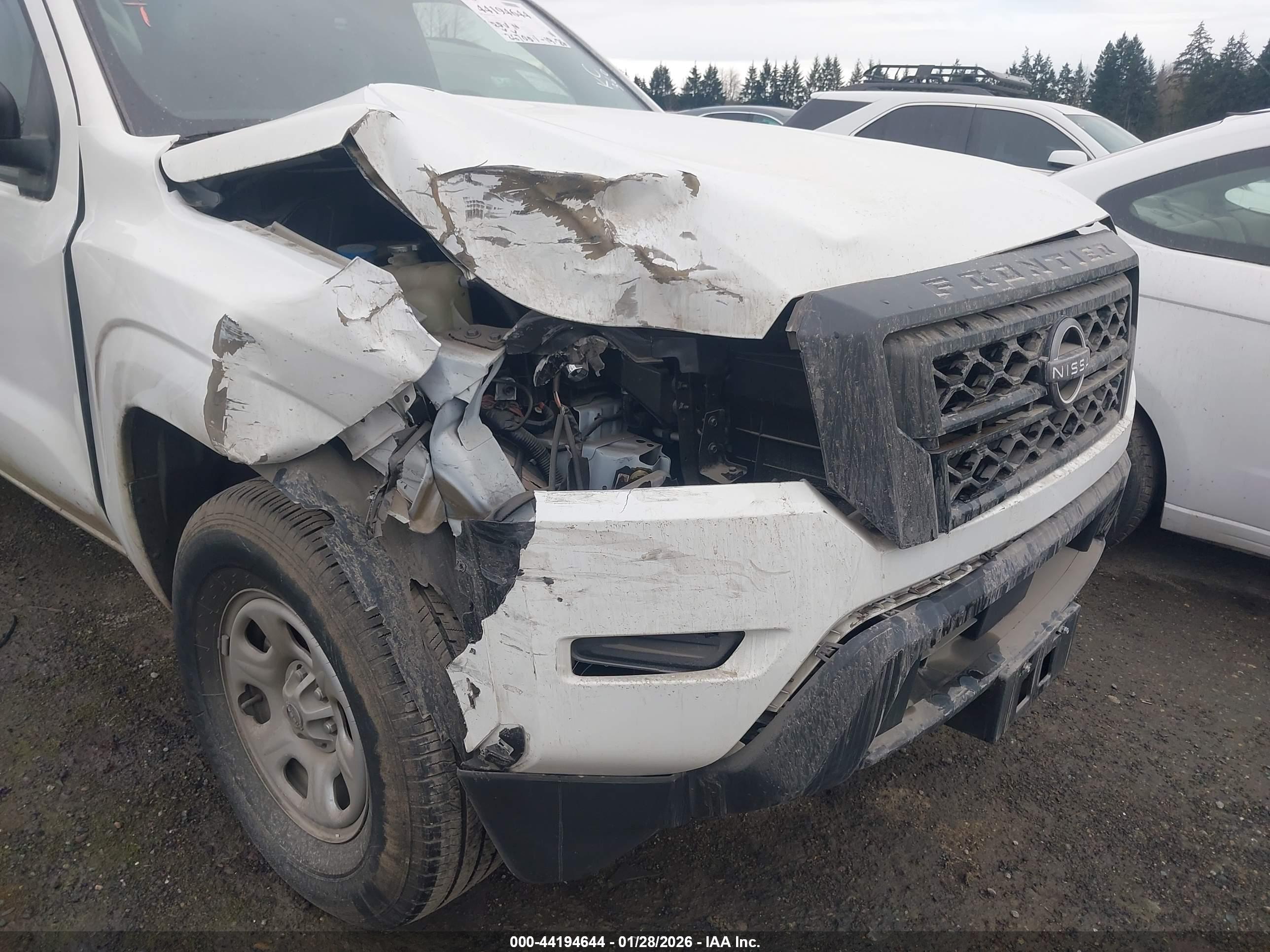 NISSAN FRONTIER image 6
