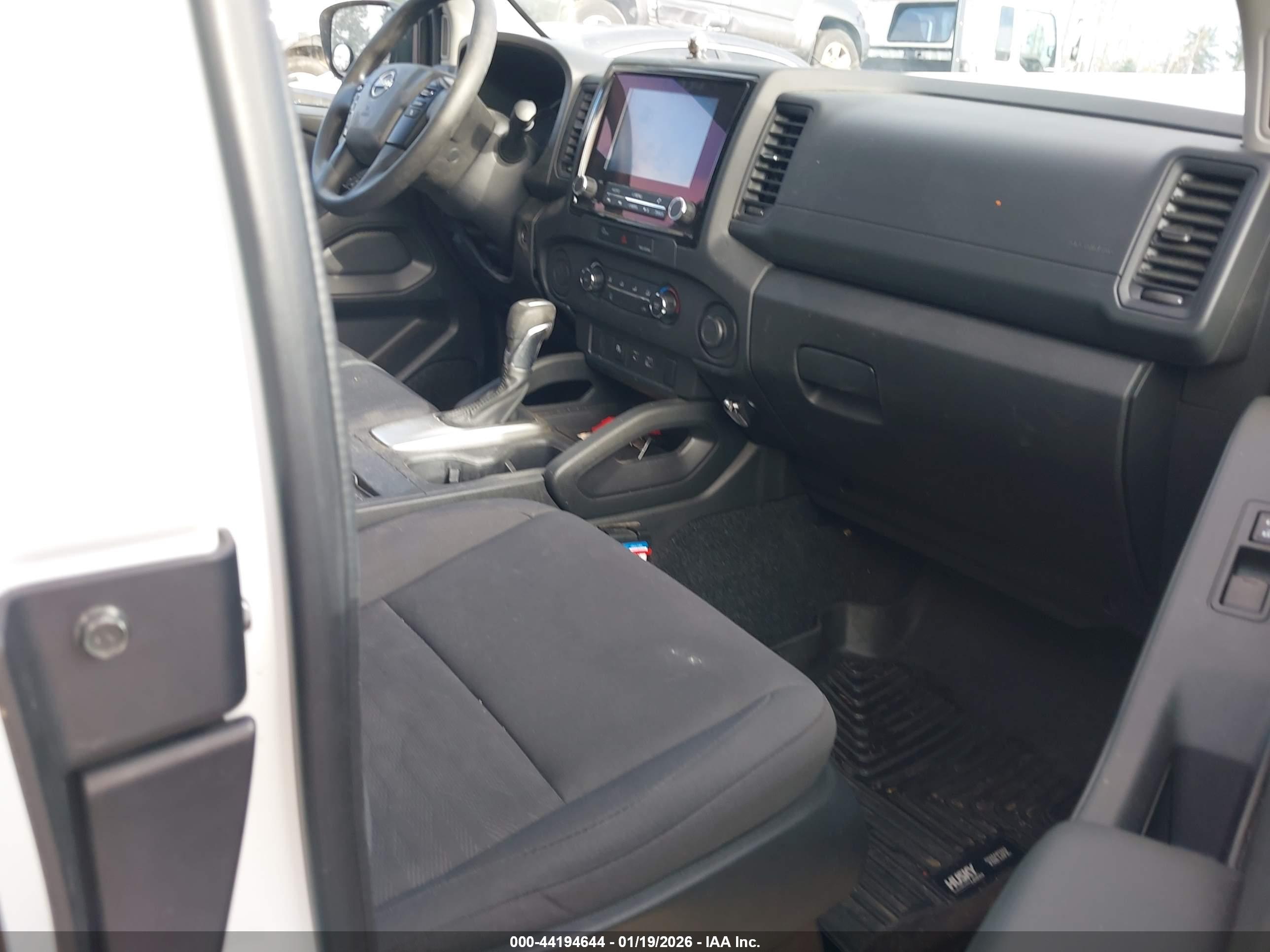 NISSAN FRONTIER image 8