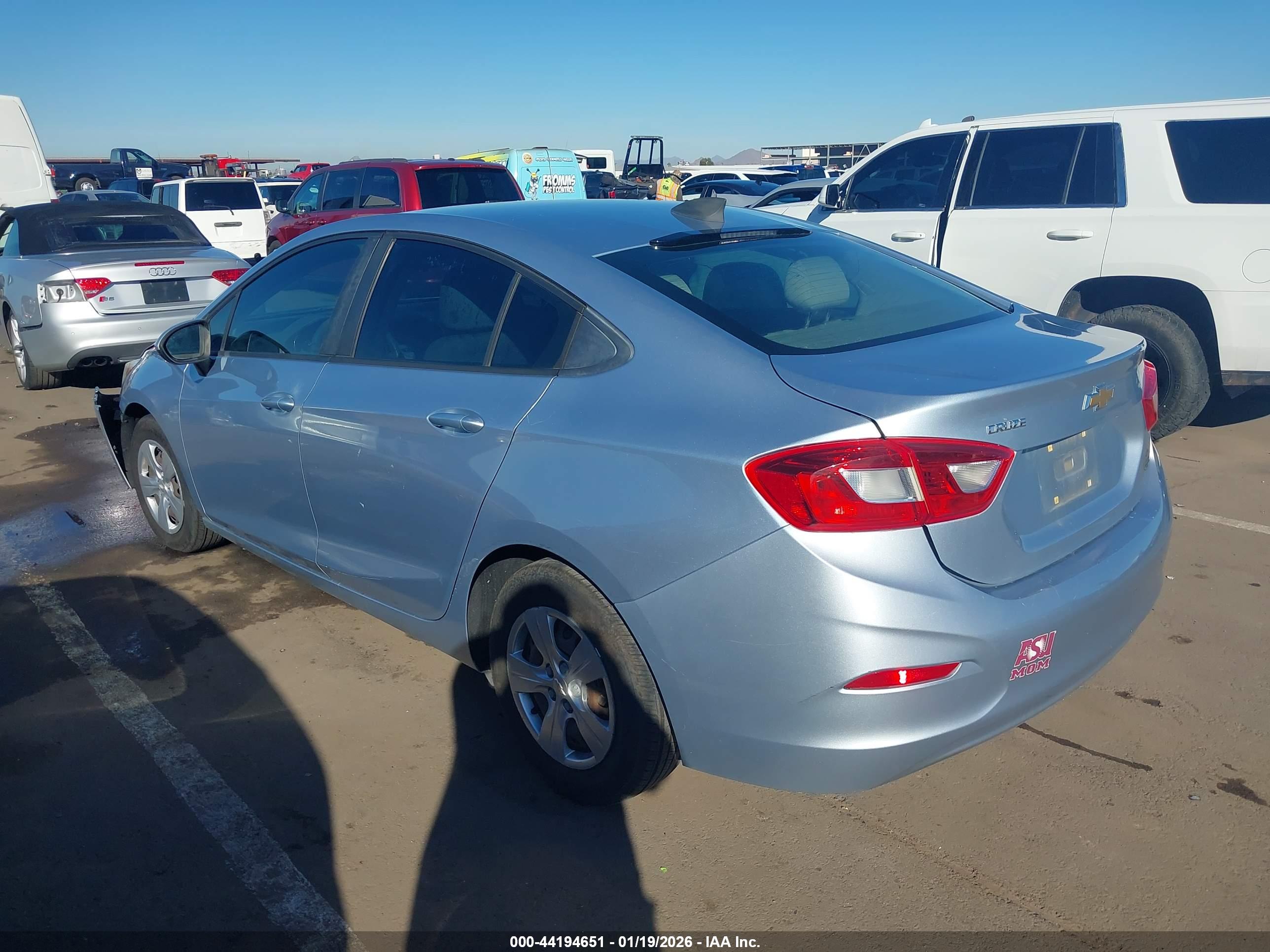 CHEVROLET CRUZE image 3