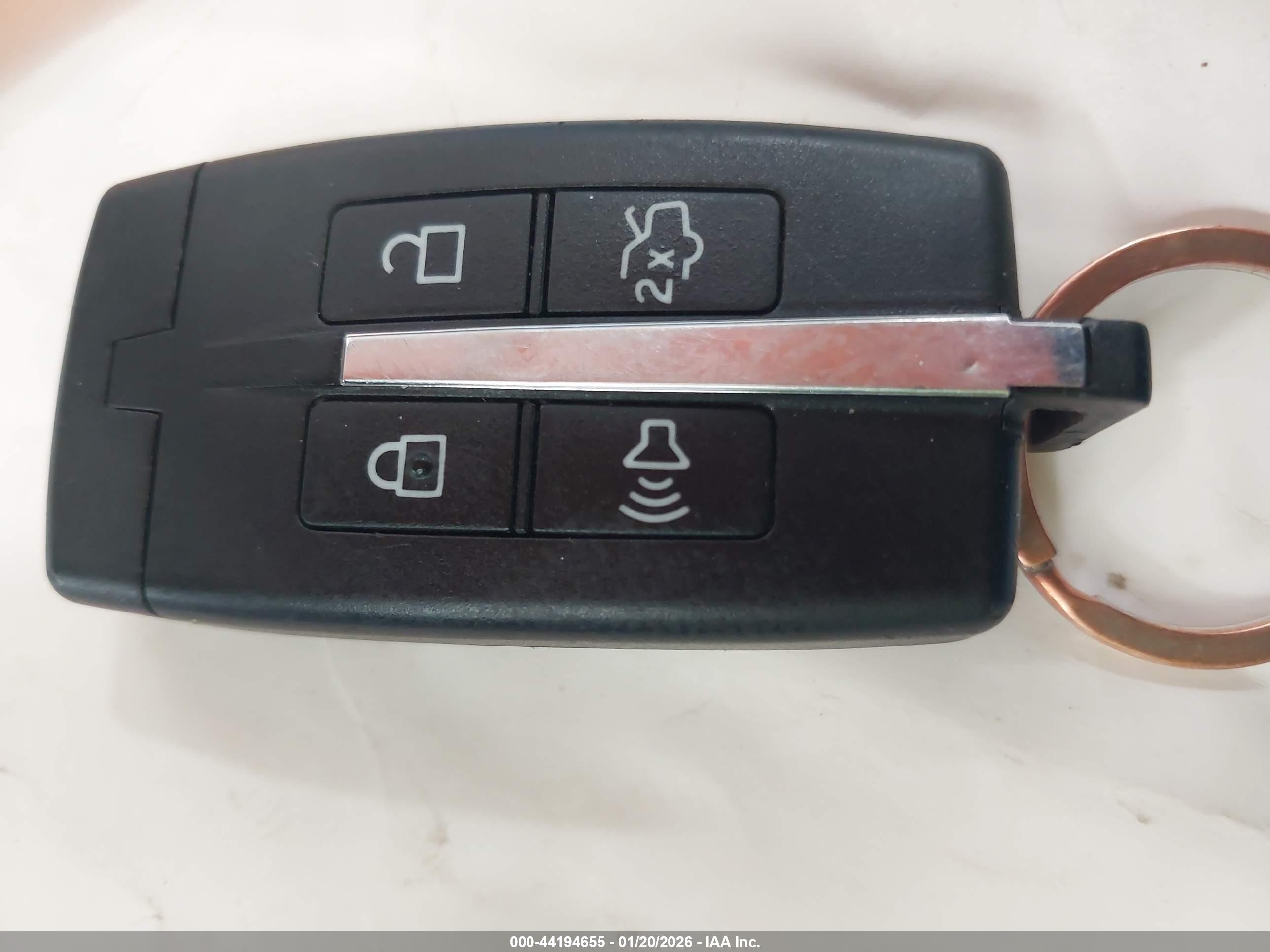 FORD TAURUS image 11