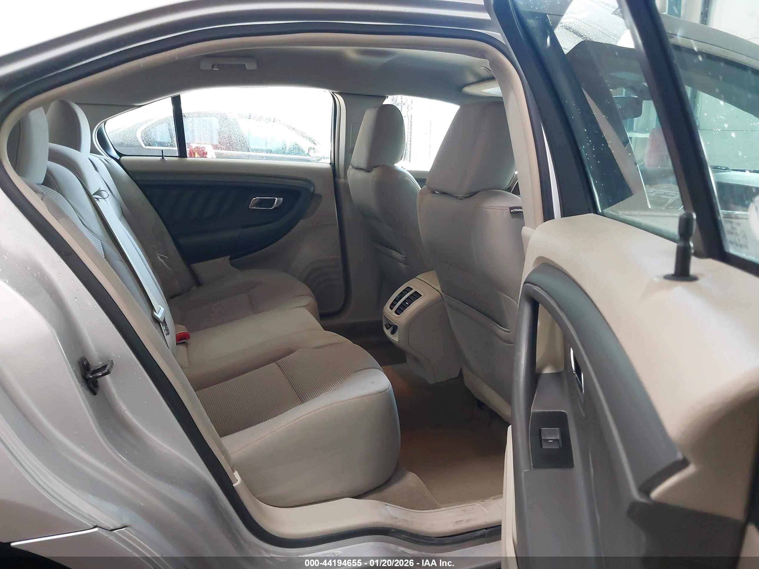 FORD TAURUS image 8