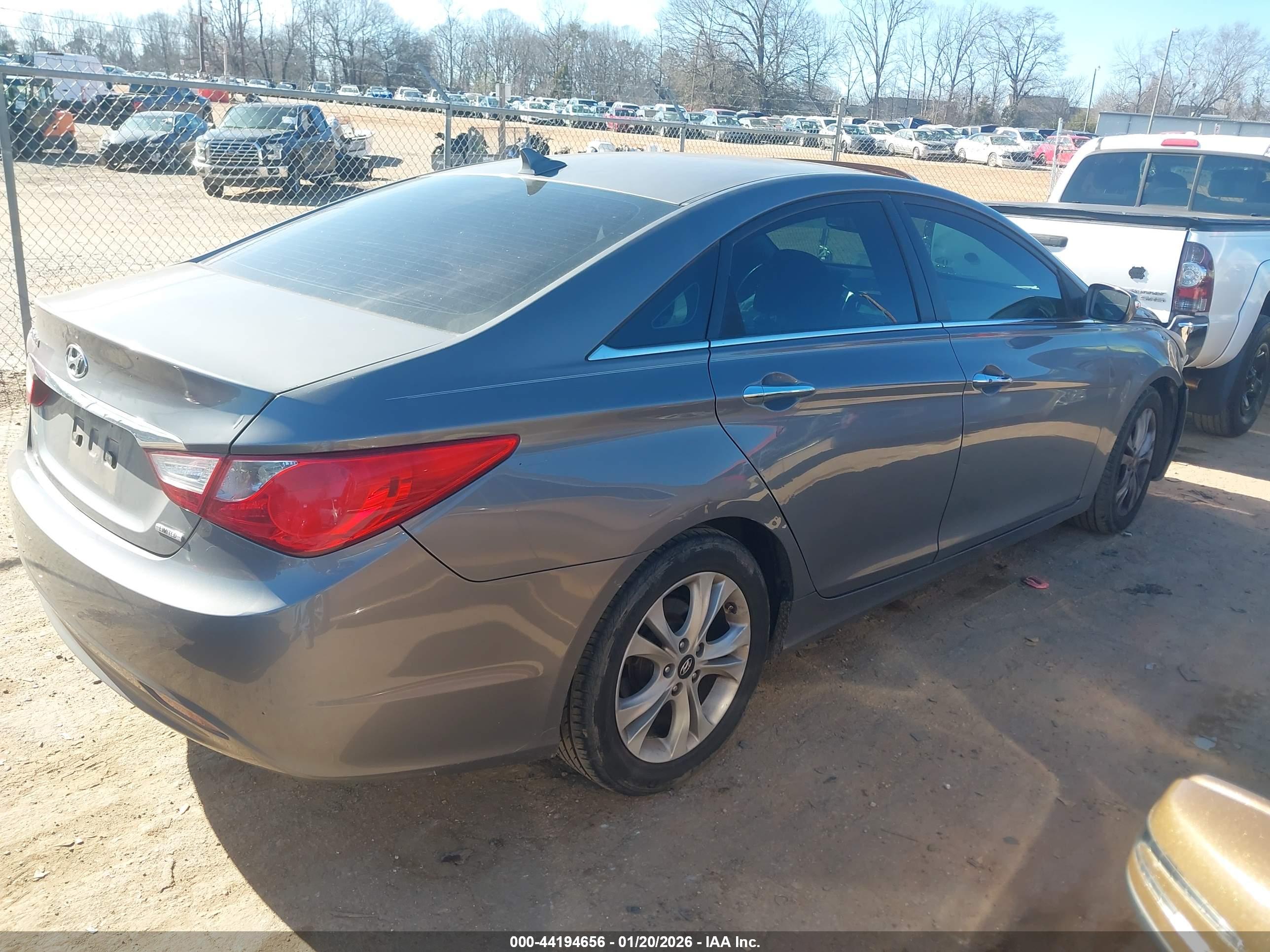 HYUNDAI SONATA image 4
