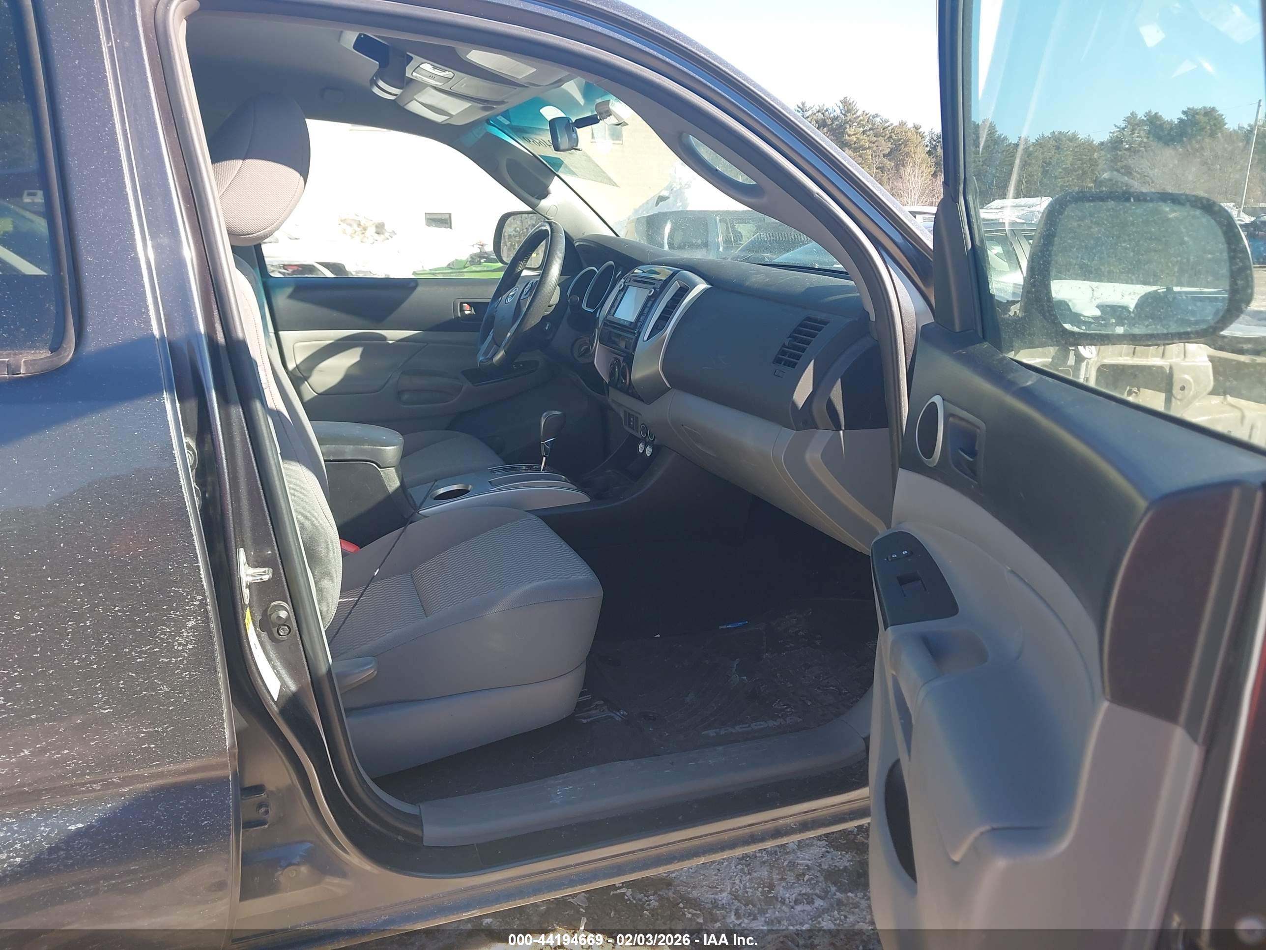 TOYOTA TACOMA image 5