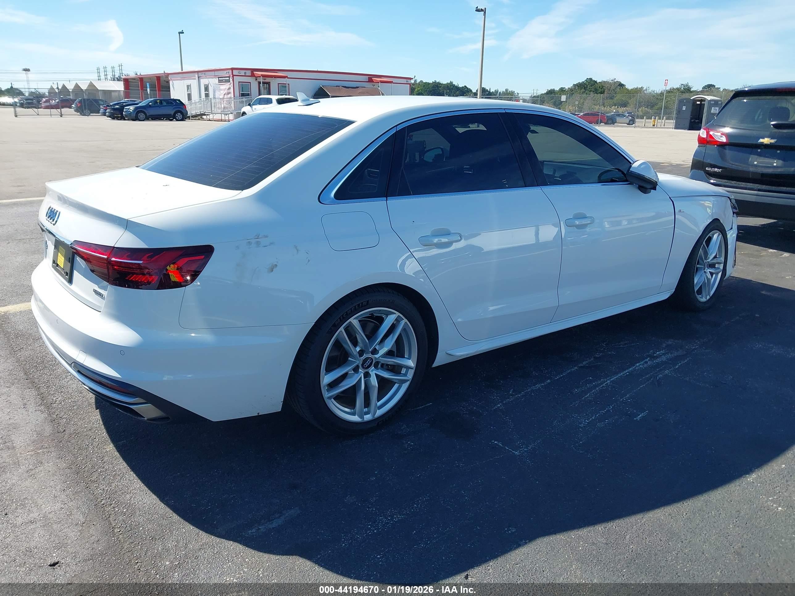 AUDI A4 image 4