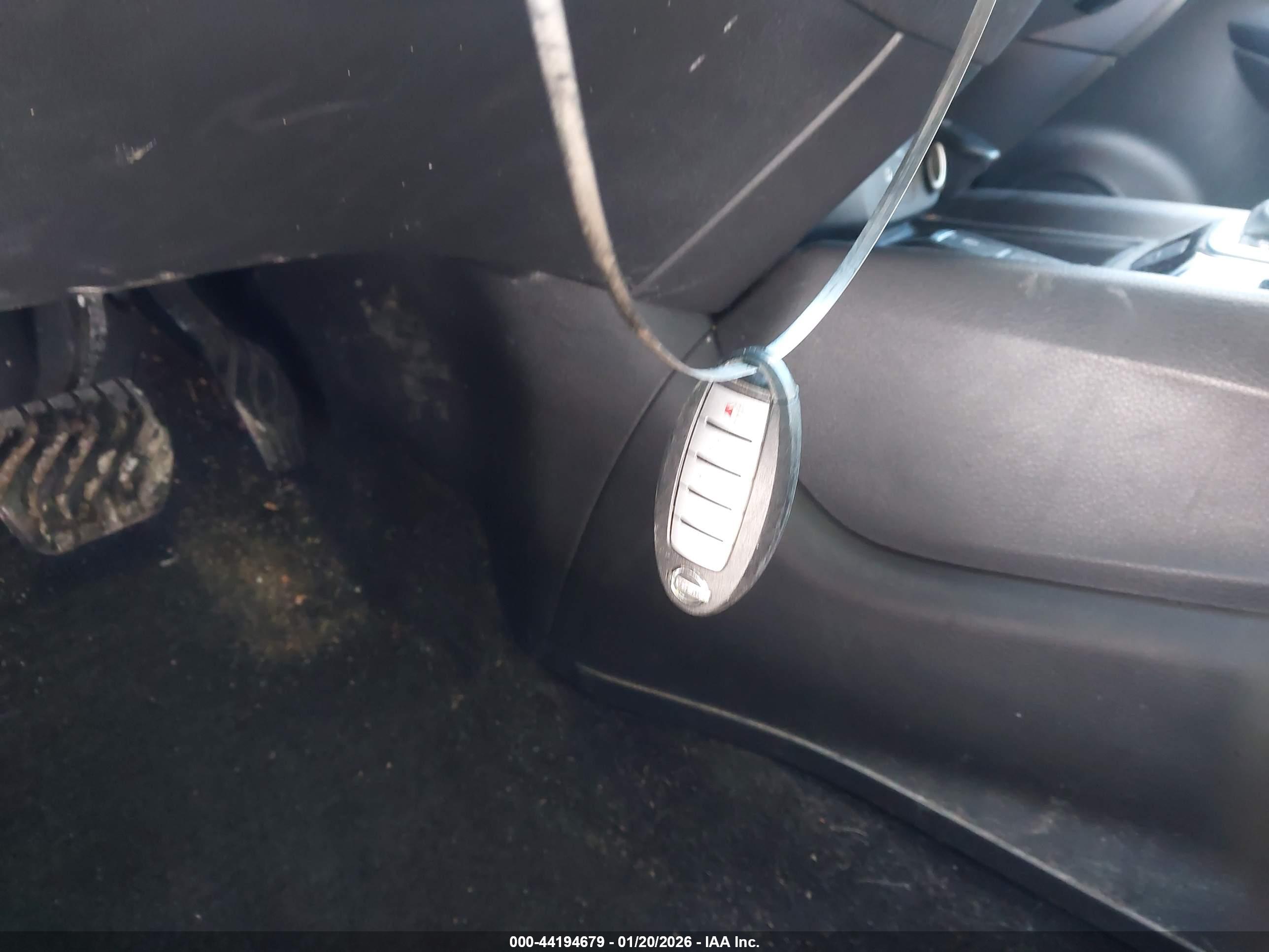 NISSAN ROGUE image 11