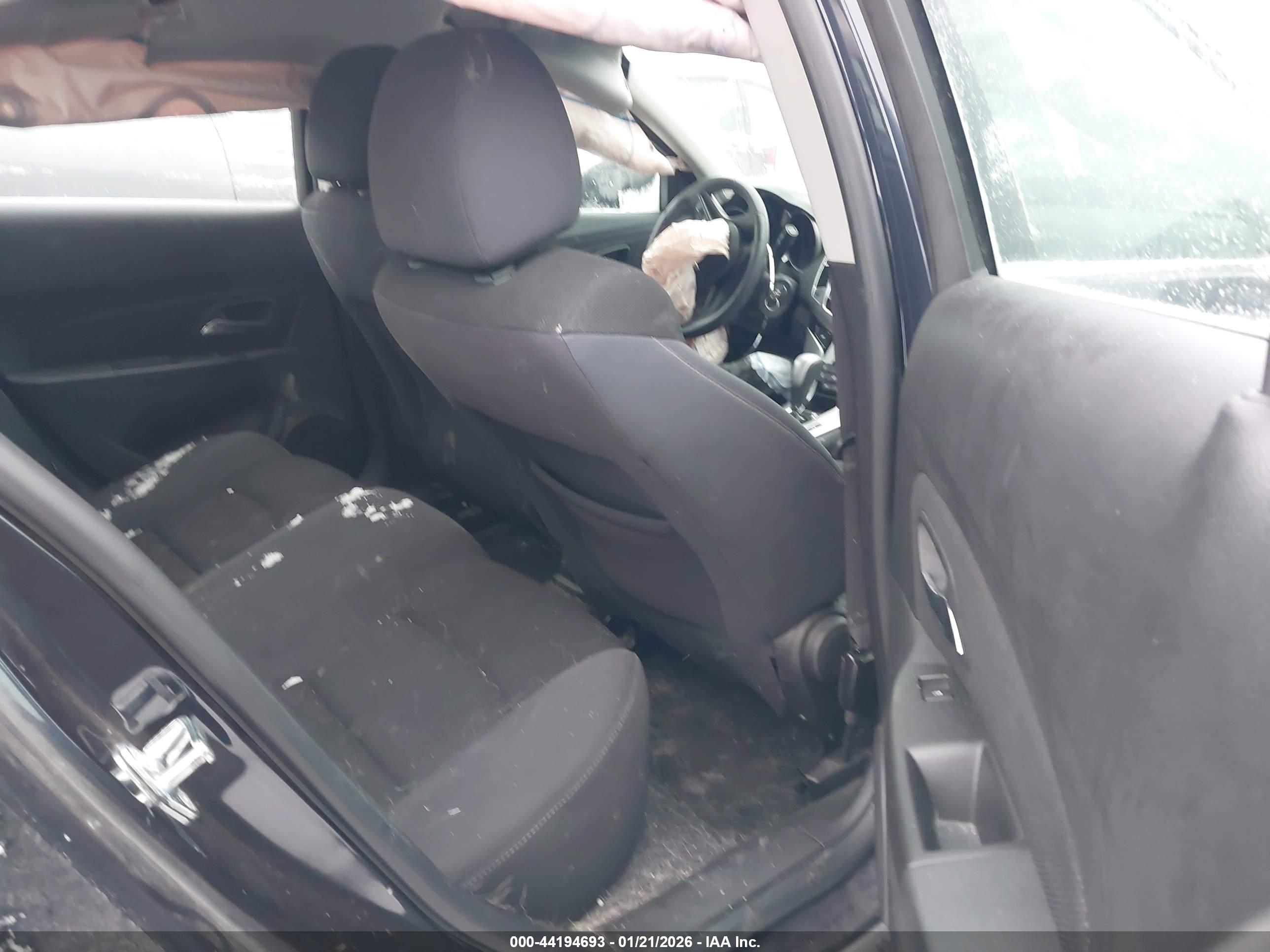 CHEVROLET CRUZE image 8