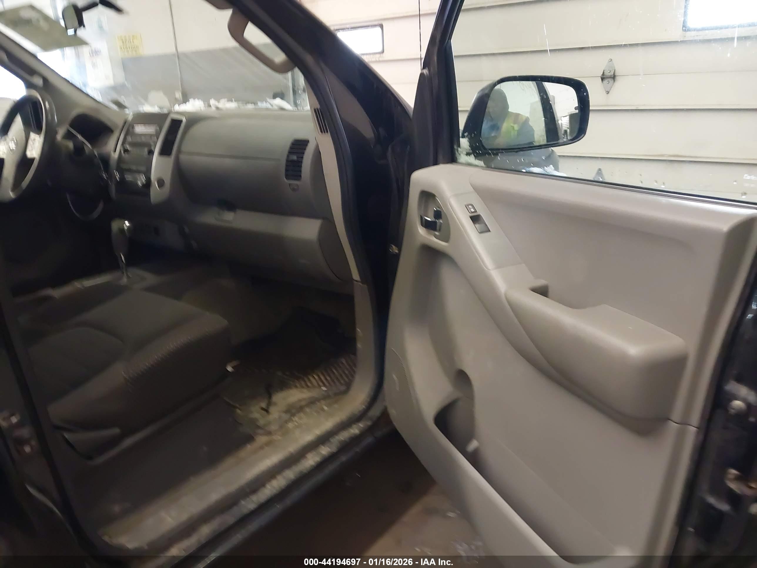 NISSAN FRONTIER image 5