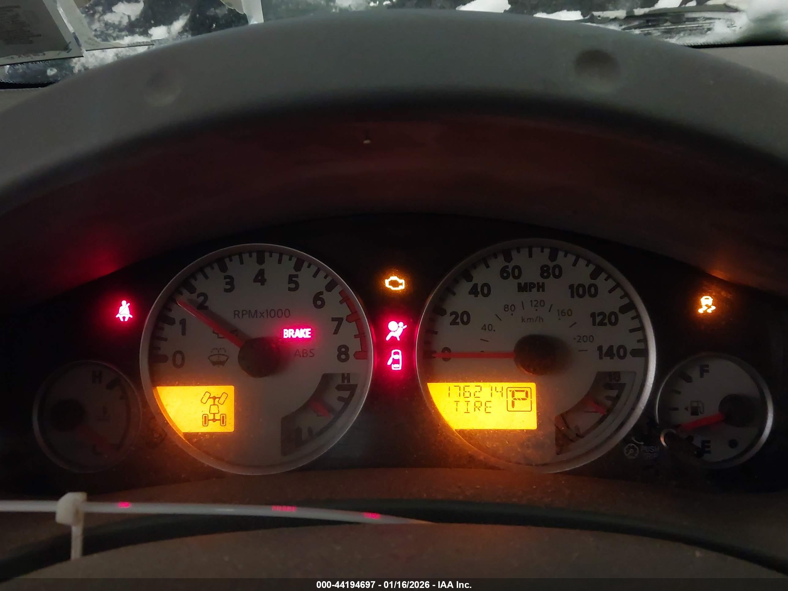 NISSAN FRONTIER image 7