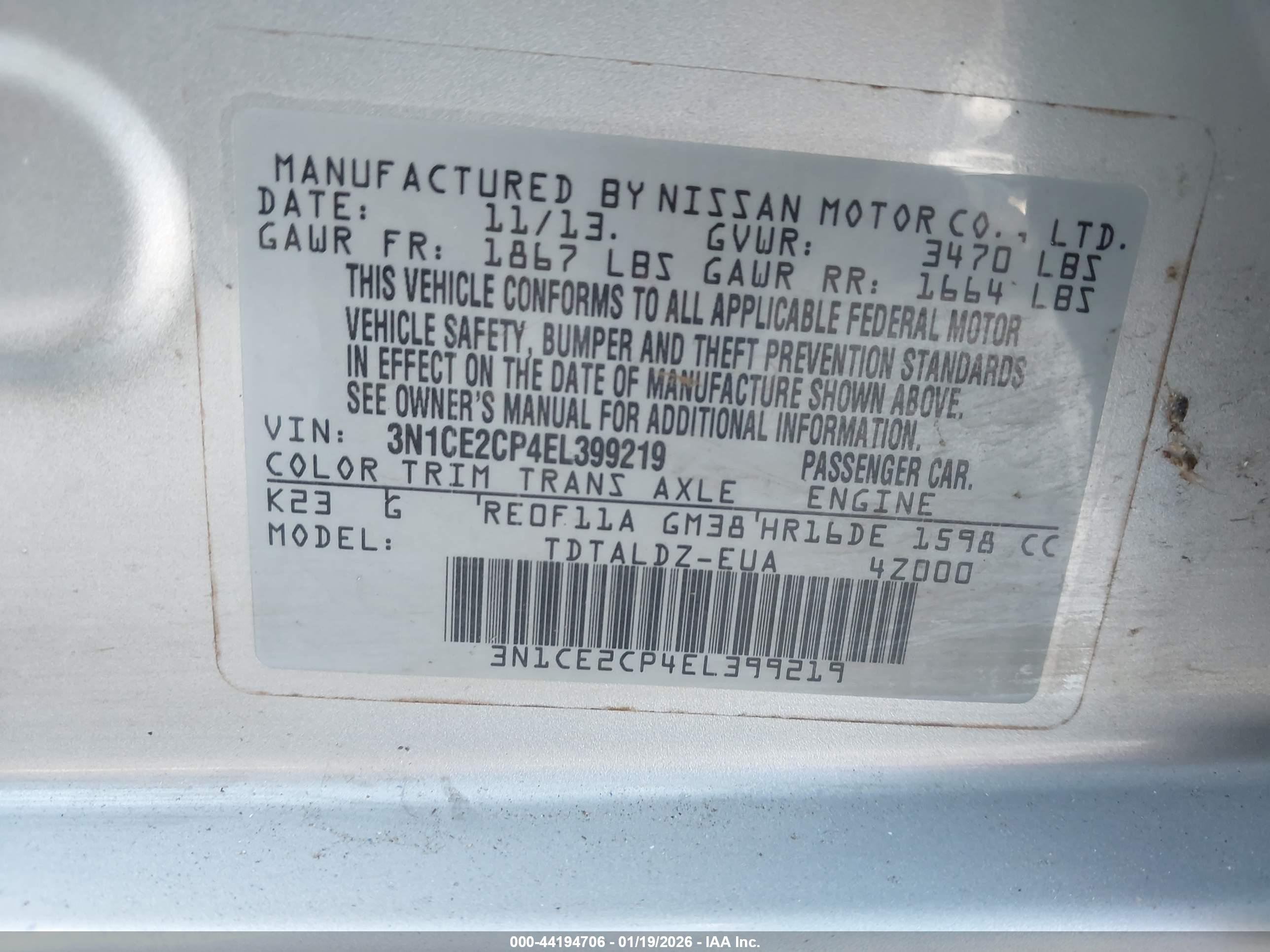 NISSAN VERSA image 9