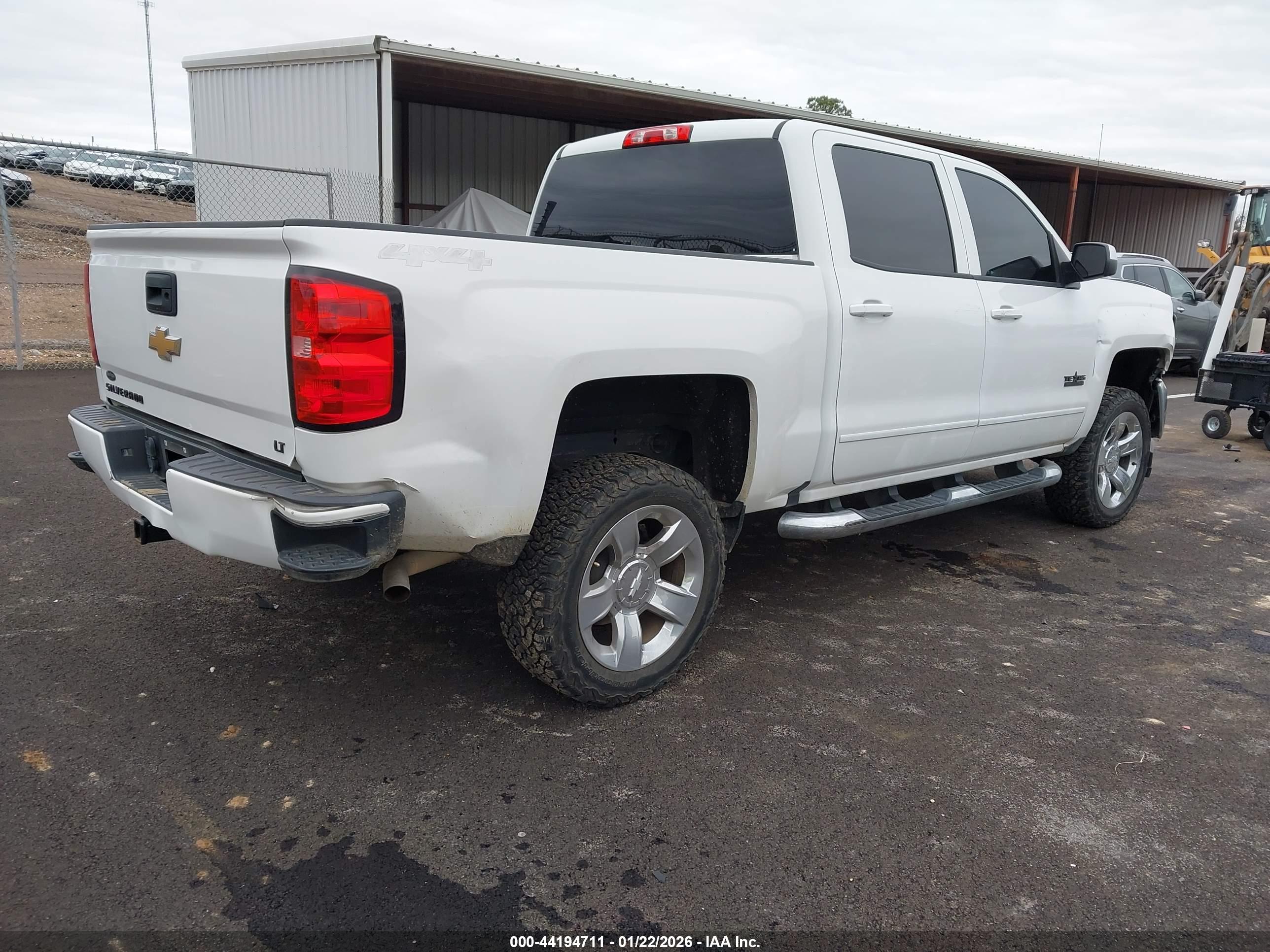 CHEVROLET SILVERADO image 4