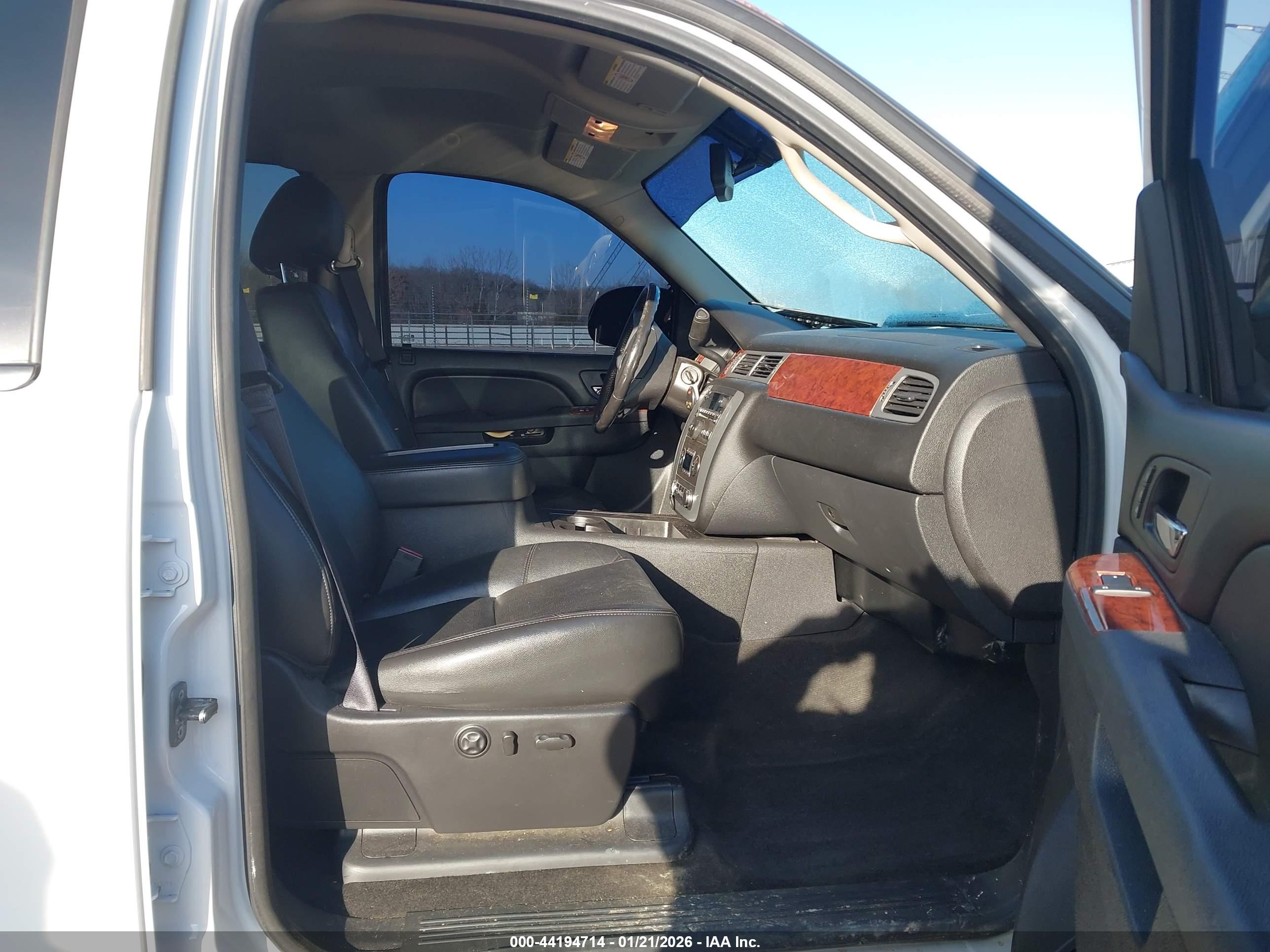 GMC SIERRA image 5