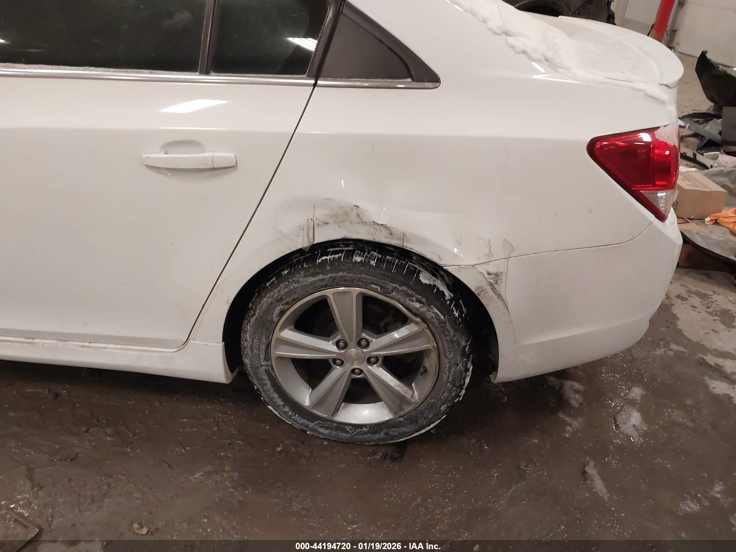 CHEVROLET CRUZE image 6