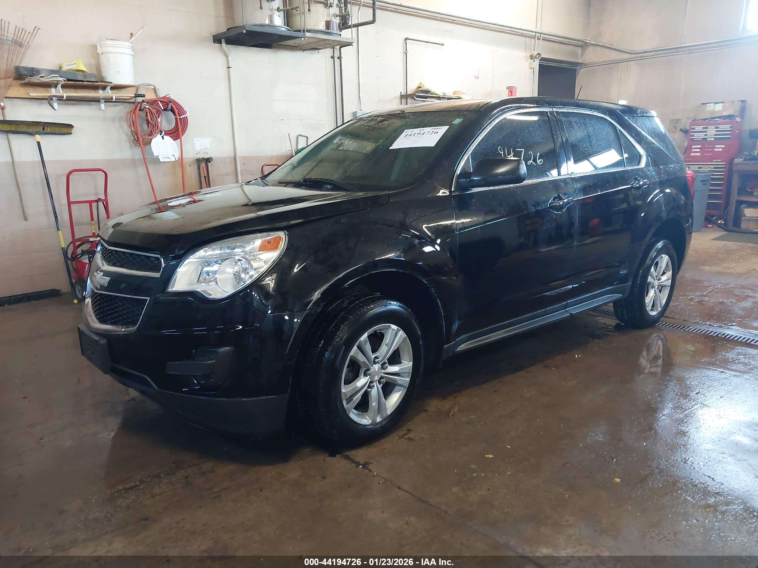 CHEVROLET EQUINOX image 2