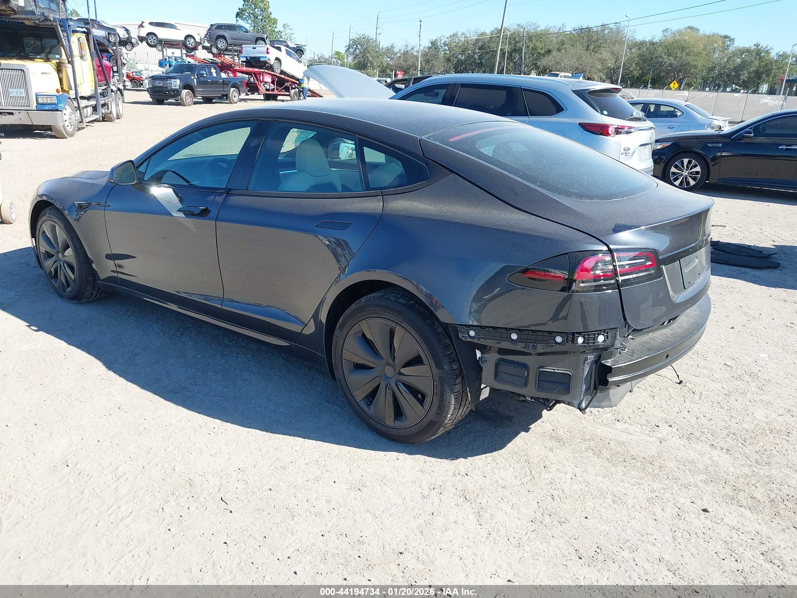 TESLA MODEL image 3