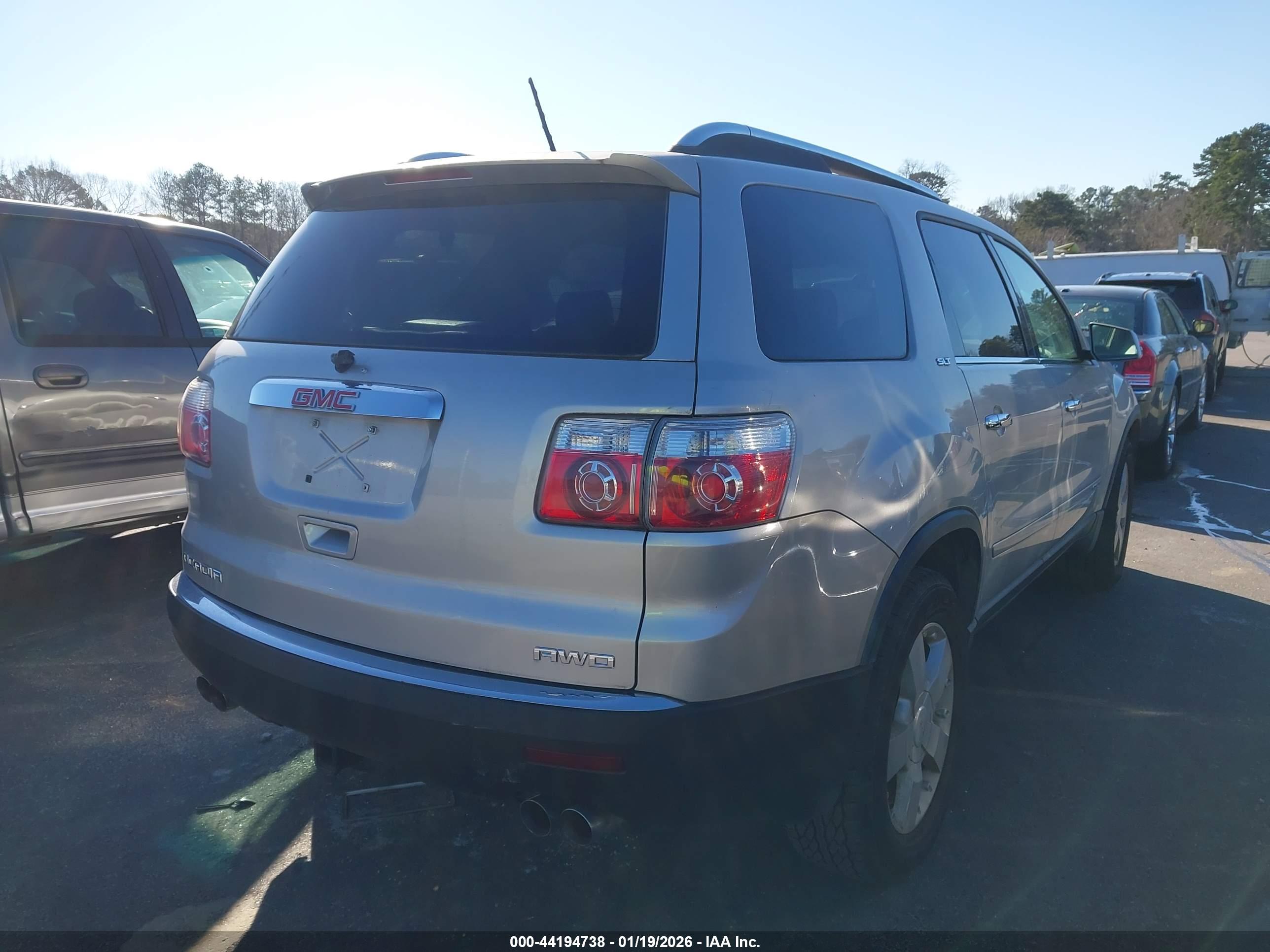 GMC ACADIA image 4