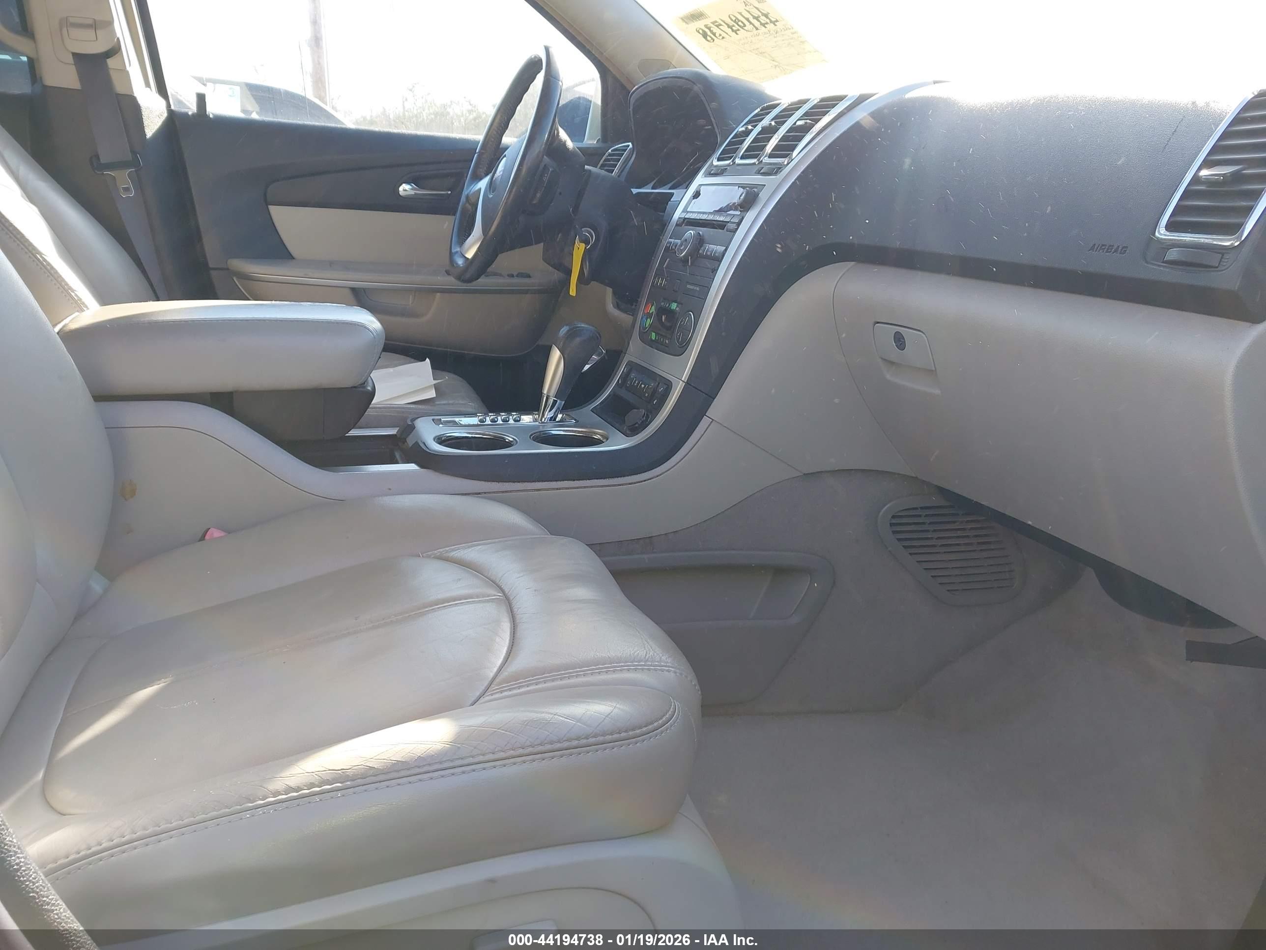 GMC ACADIA image 5