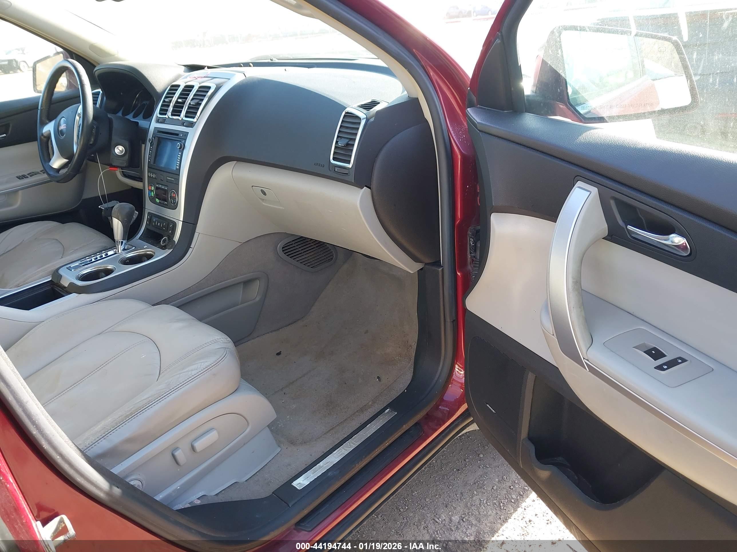 GMC ACADIA image 5