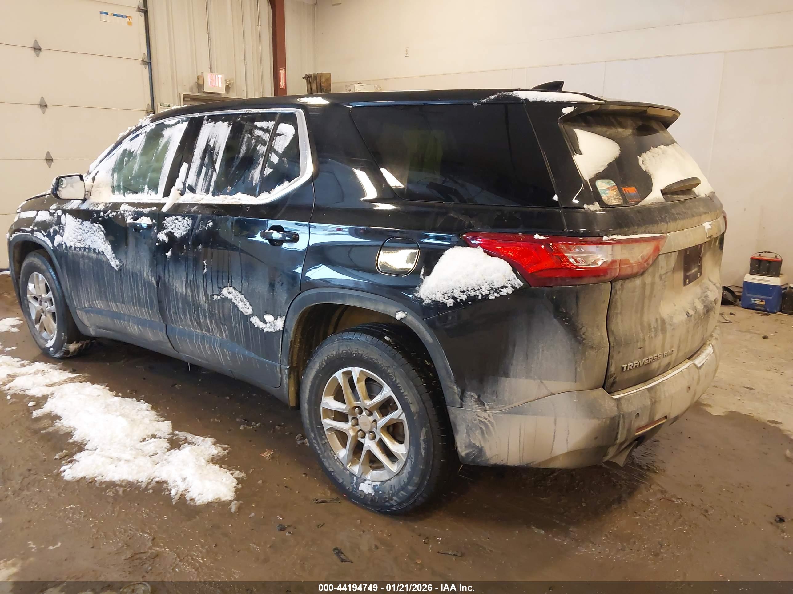 CHEVROLET TRAVERSE image 3