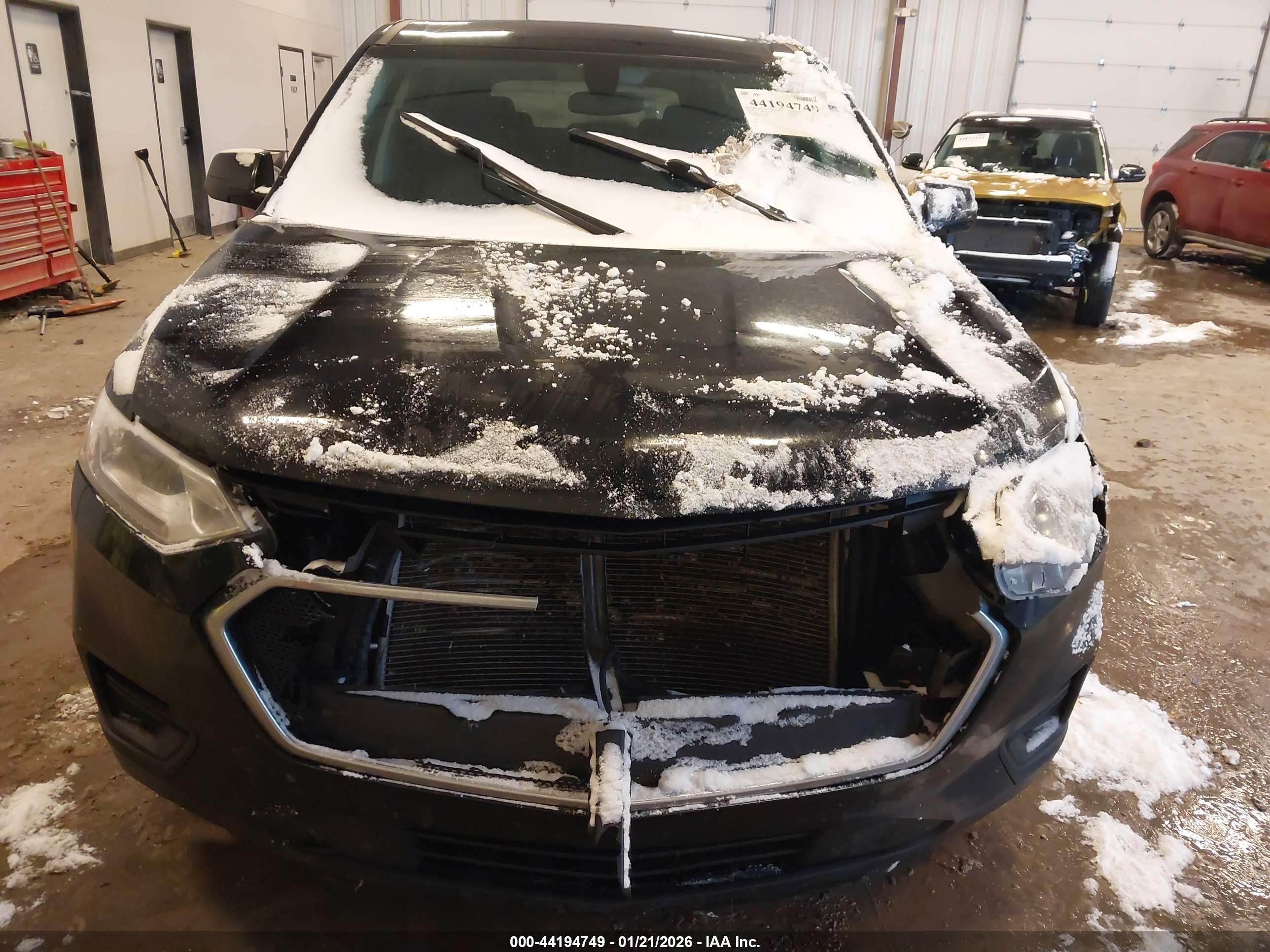 CHEVROLET TRAVERSE image 6