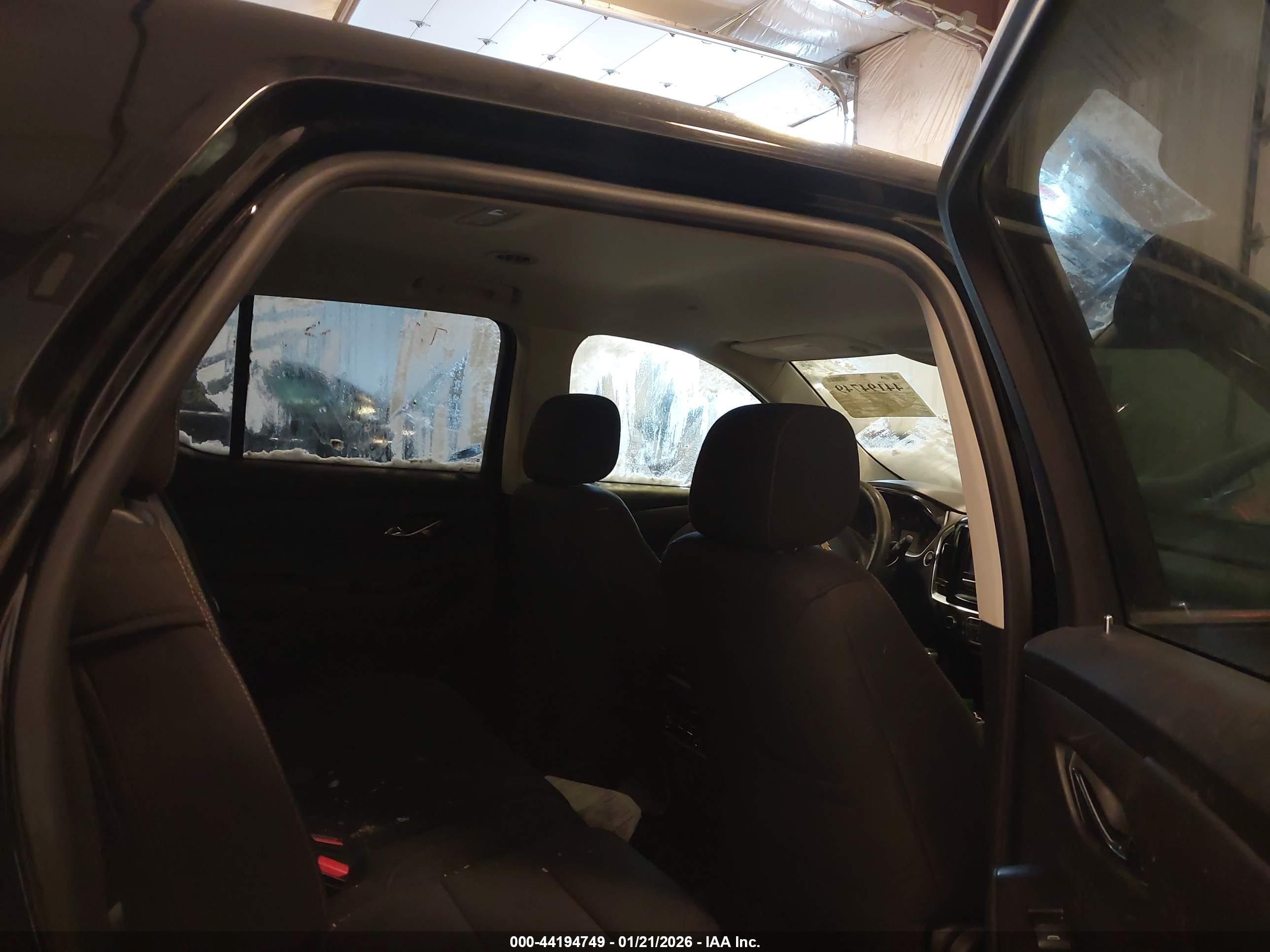 CHEVROLET TRAVERSE image 8