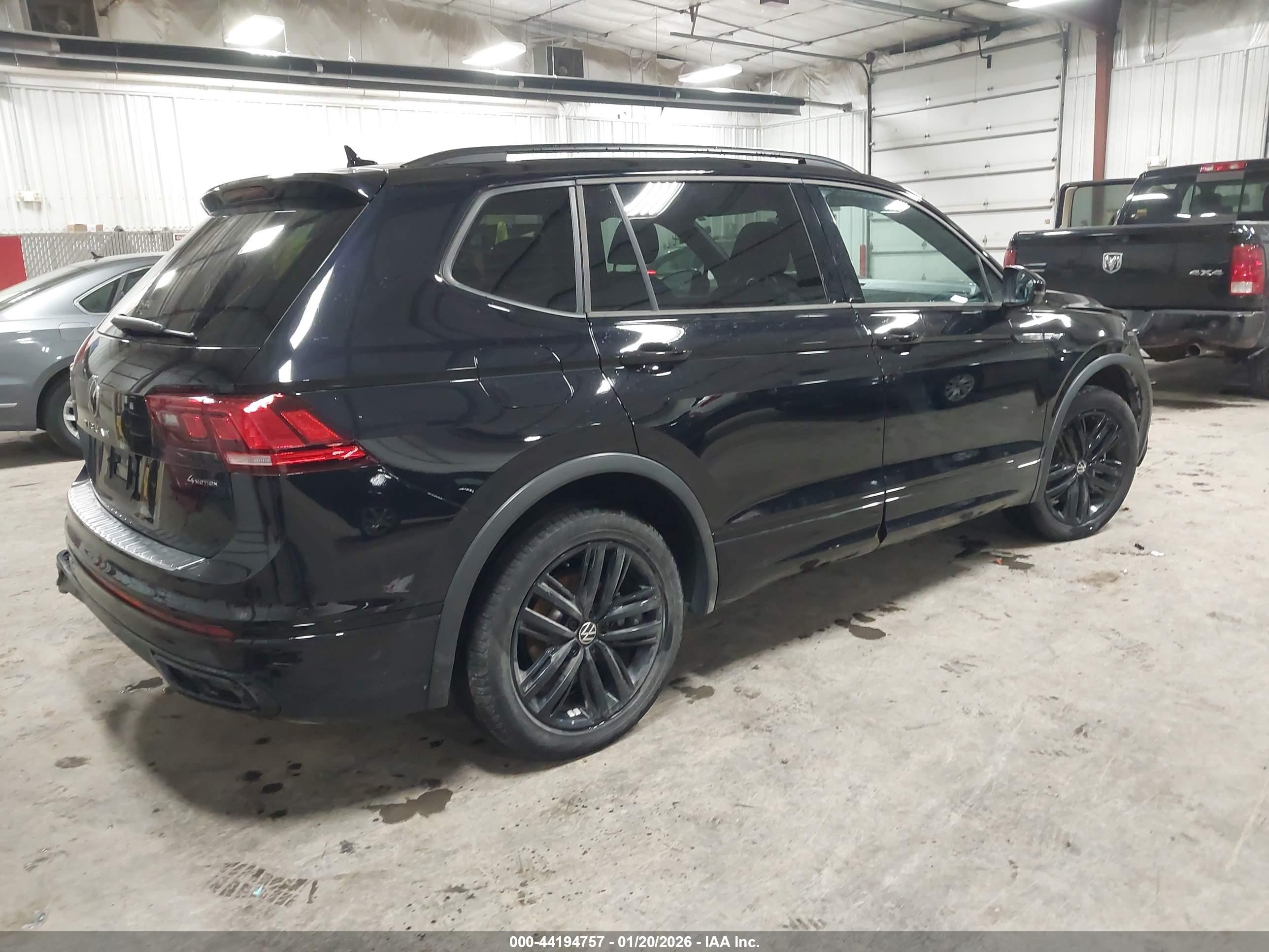 VOLKSWAGEN TIGUAN image 4