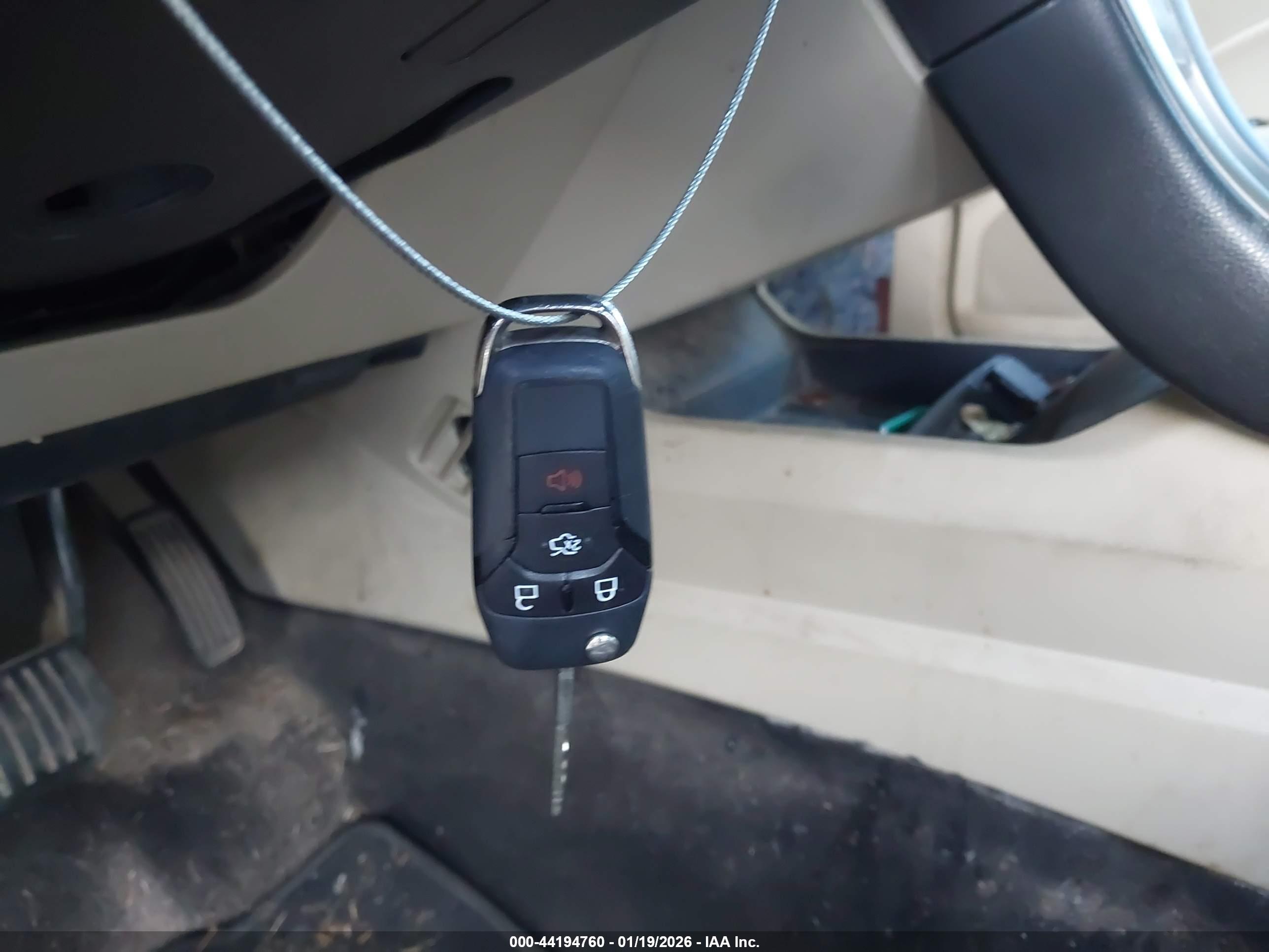 FORD FUSION image 11