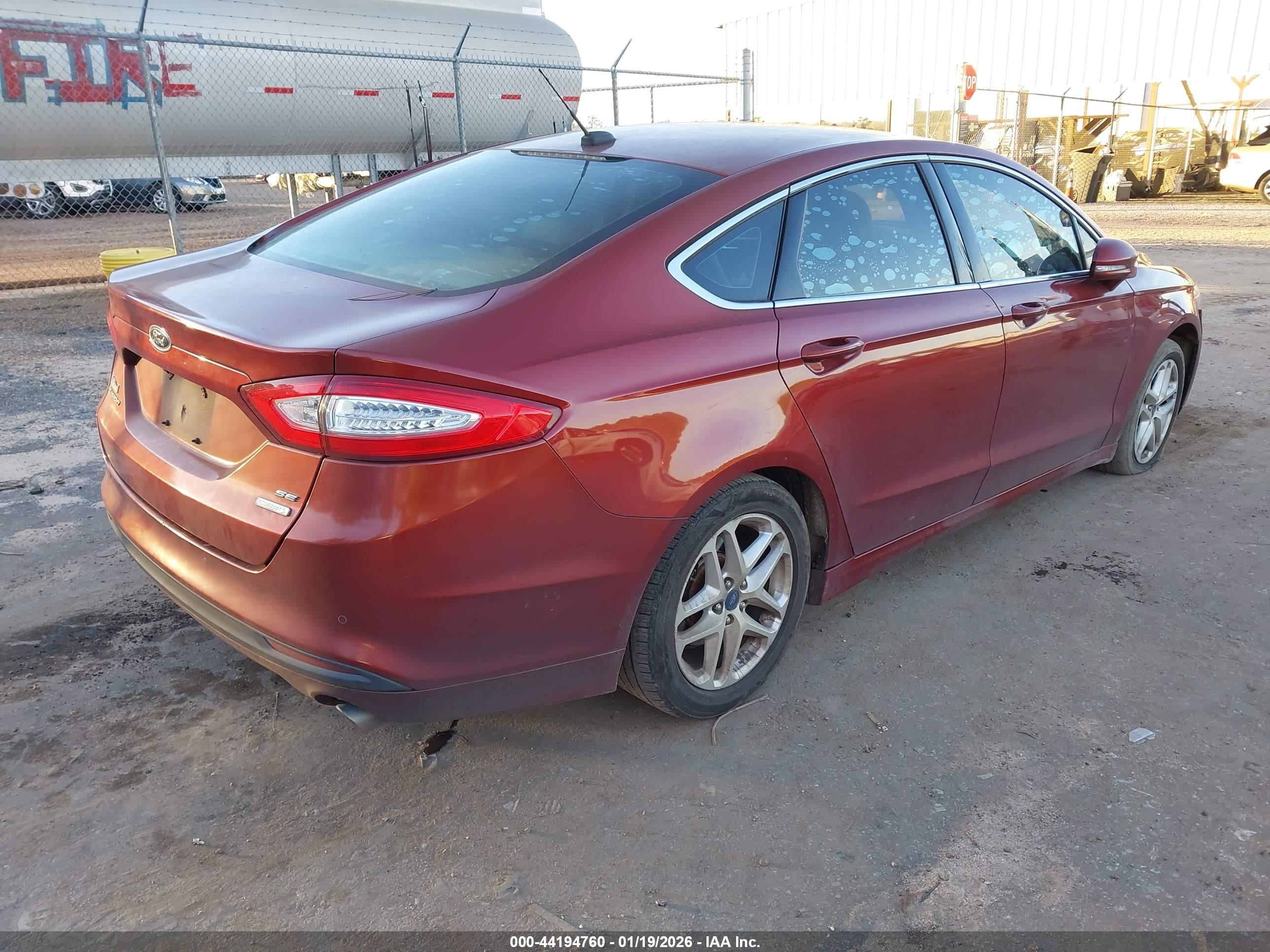 FORD FUSION image 4