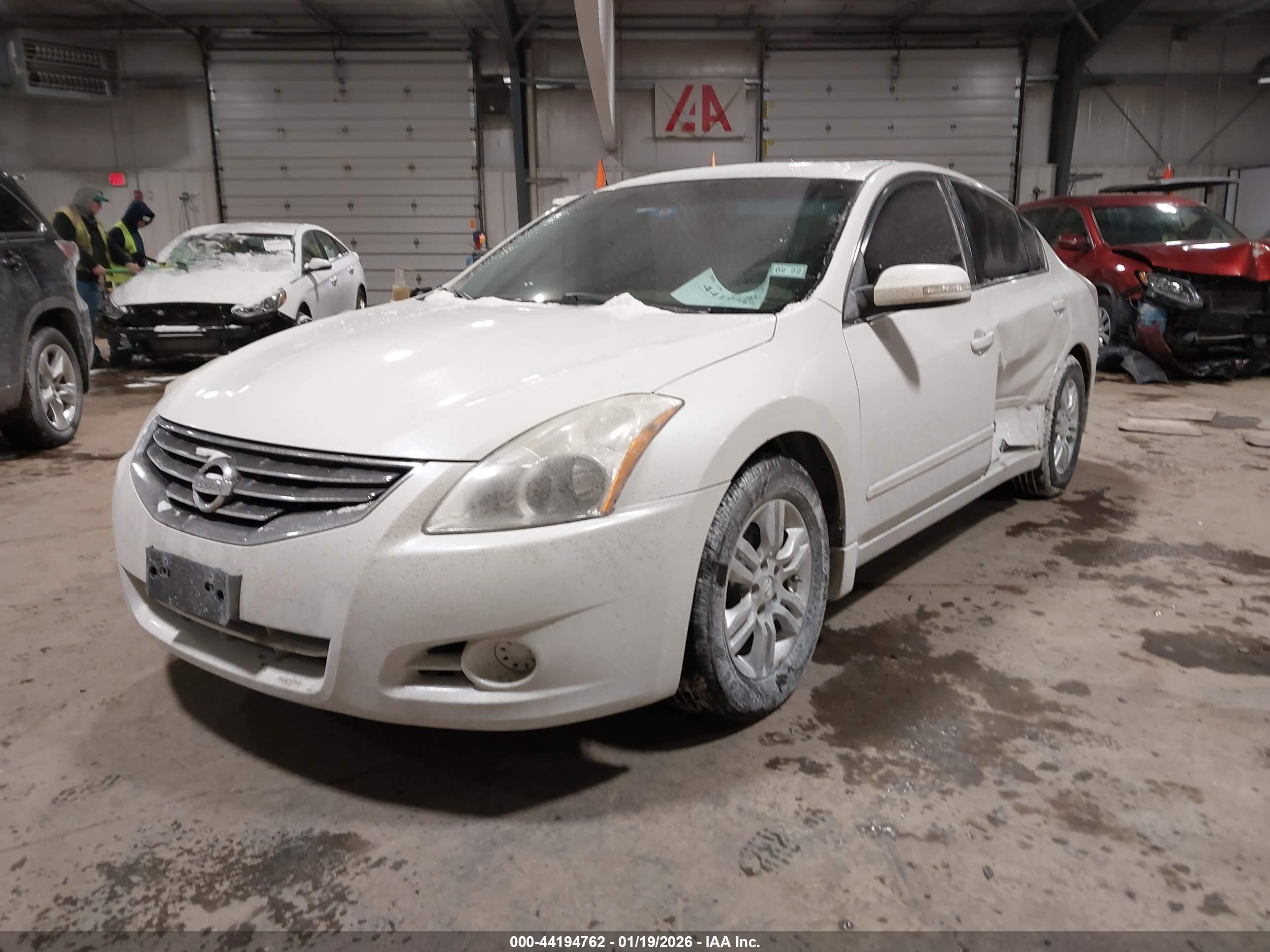 NISSAN ALTIMA image 2