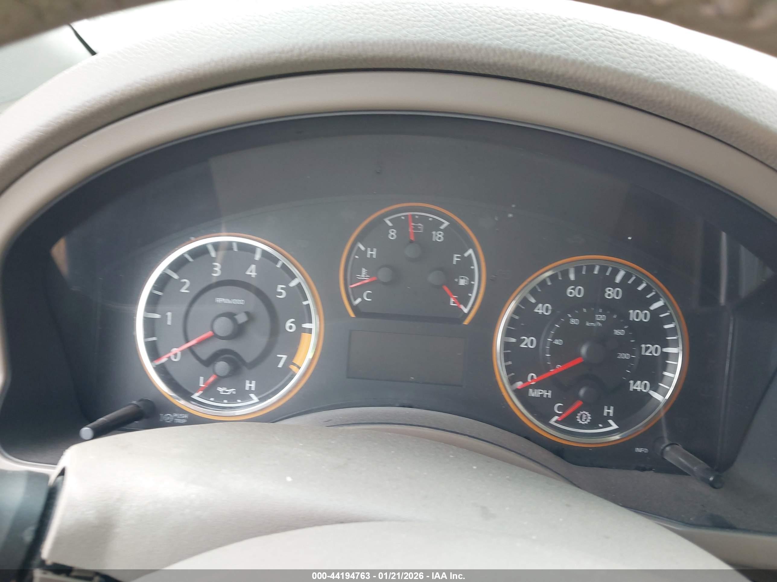 NISSAN ARMADA image 7