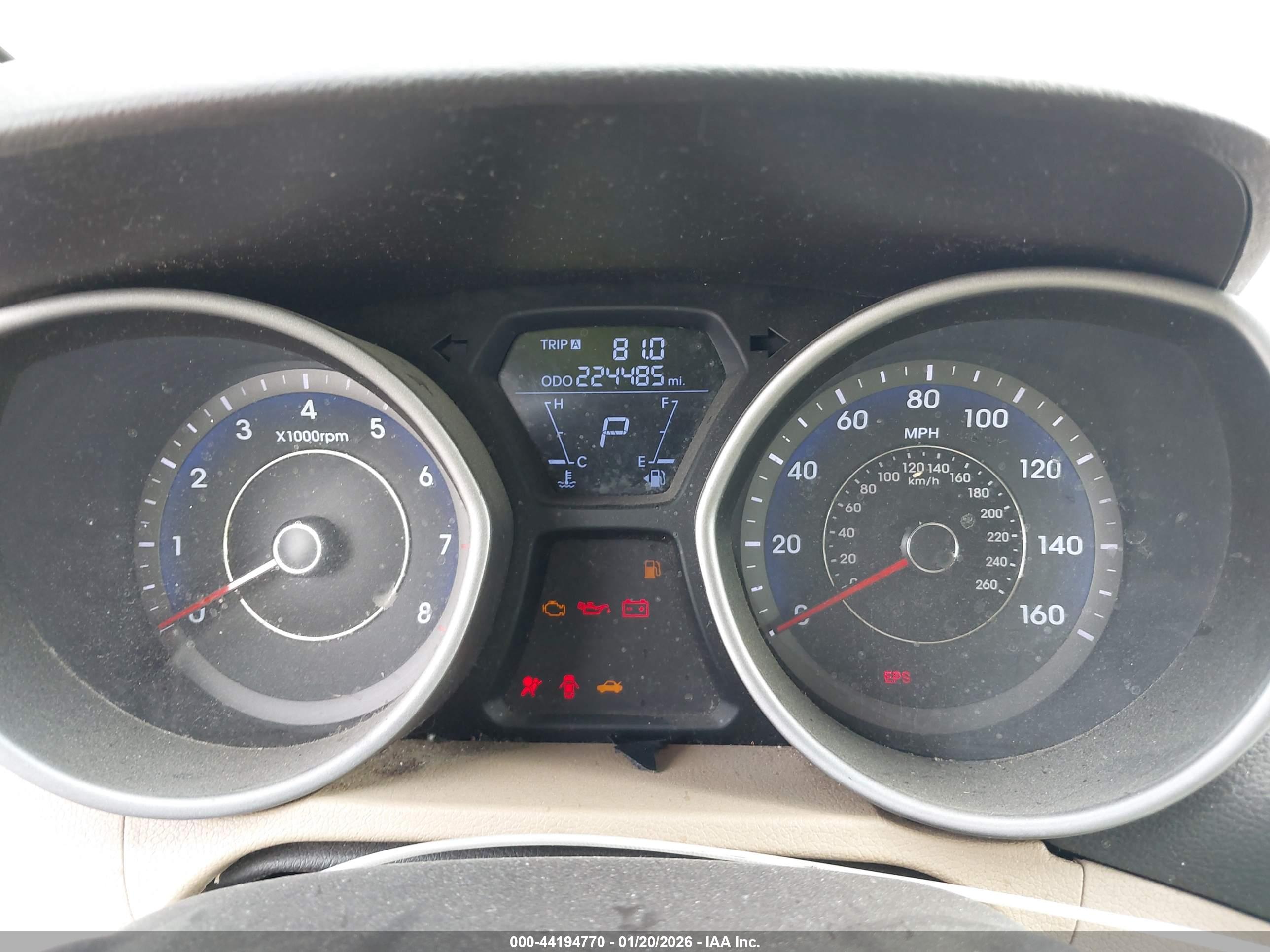 HYUNDAI ELANTRA image 7