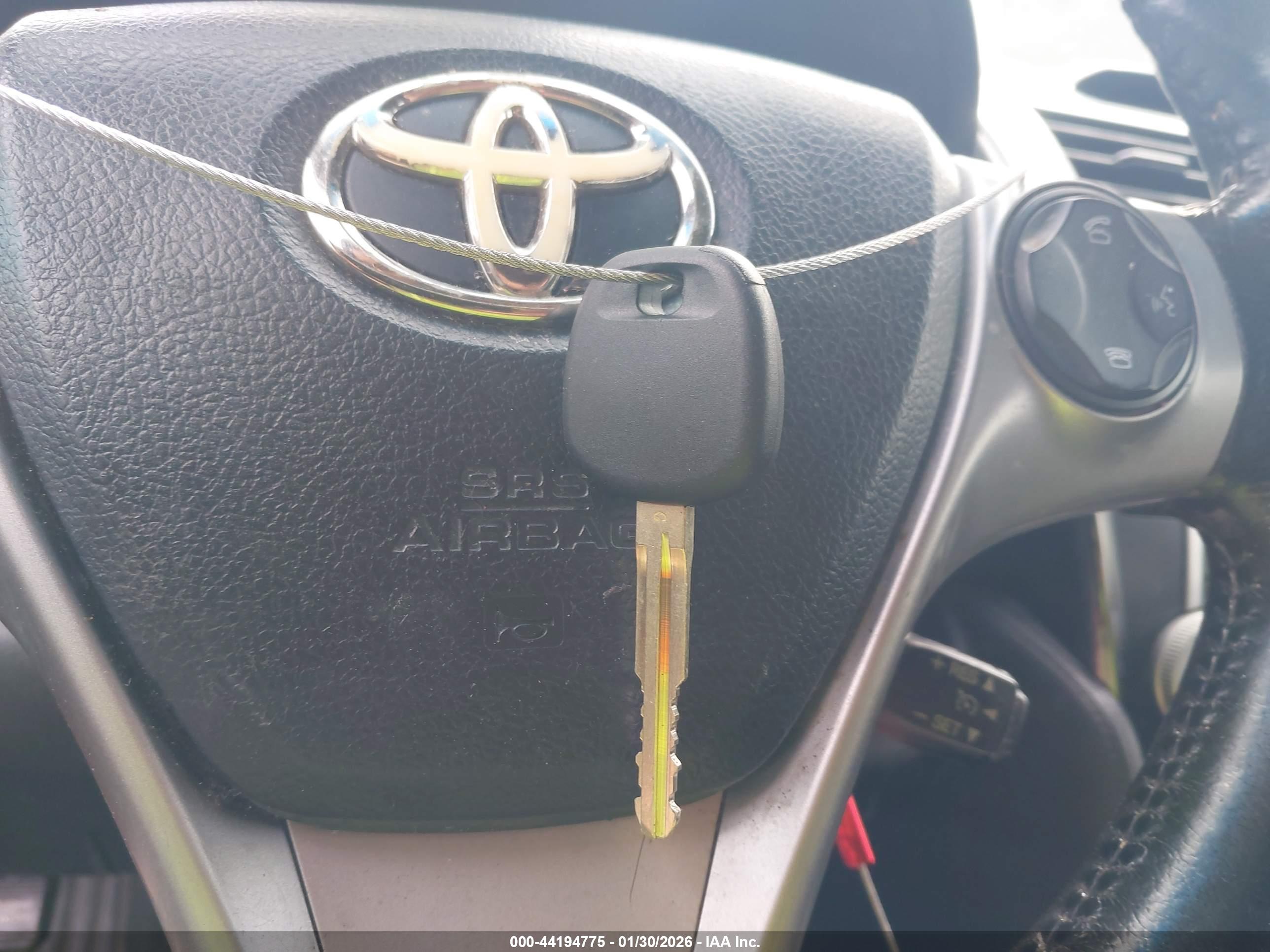 TOYOTA CAMRY image 11