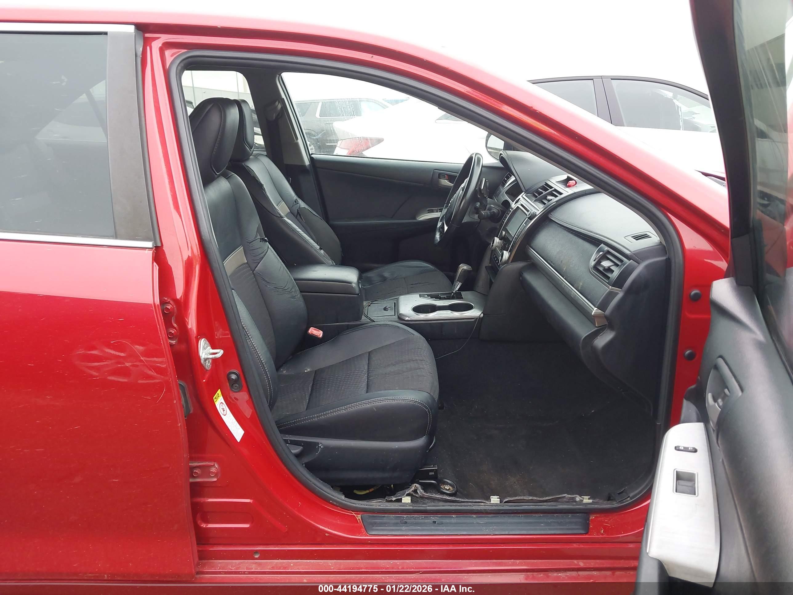 TOYOTA CAMRY image 5