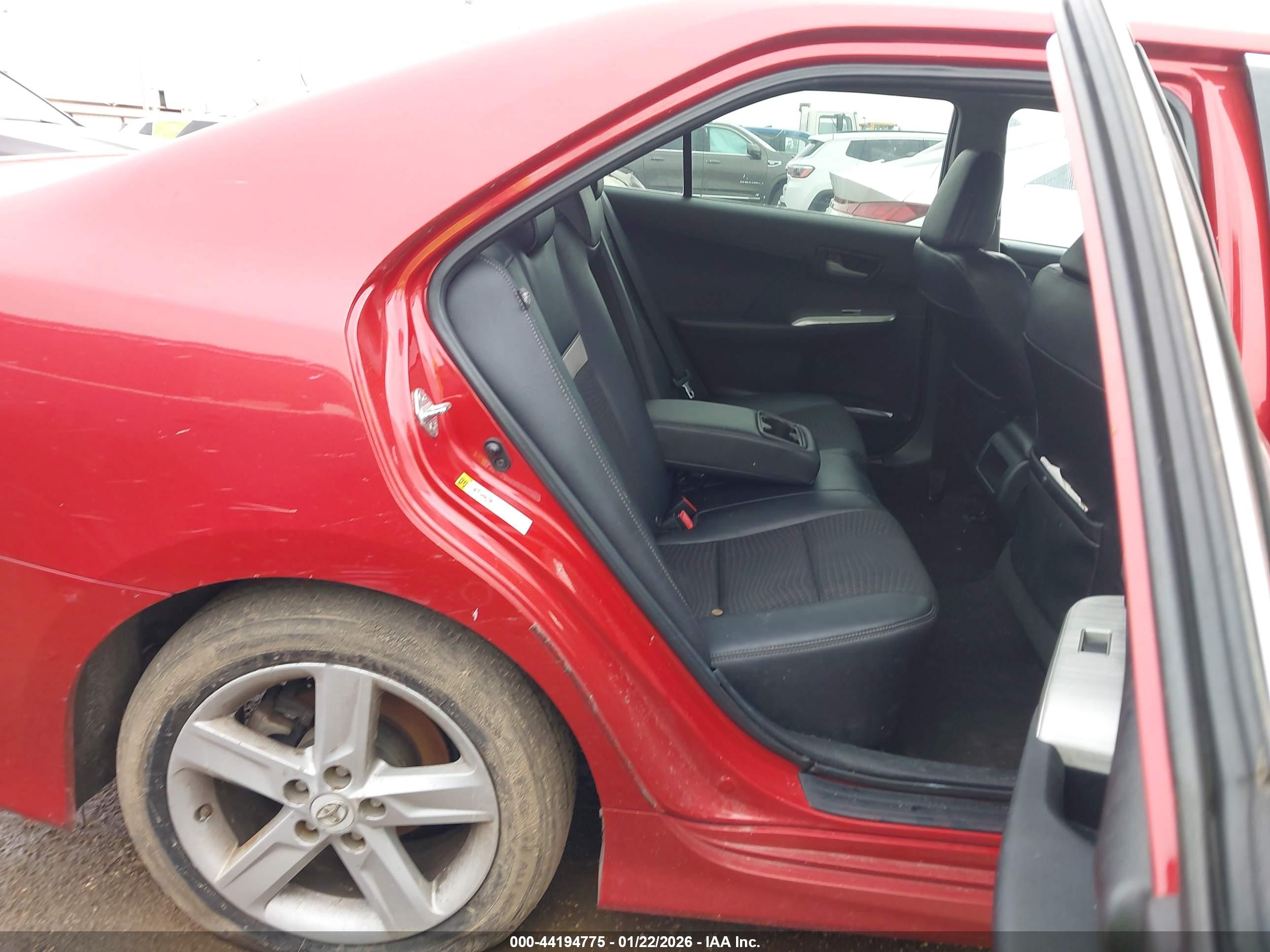 TOYOTA CAMRY image 8