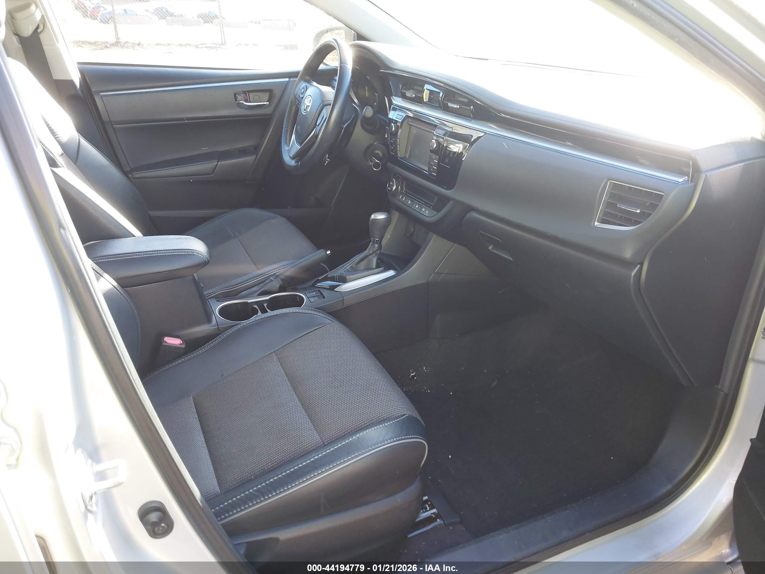 TOYOTA COROLLA image 5
