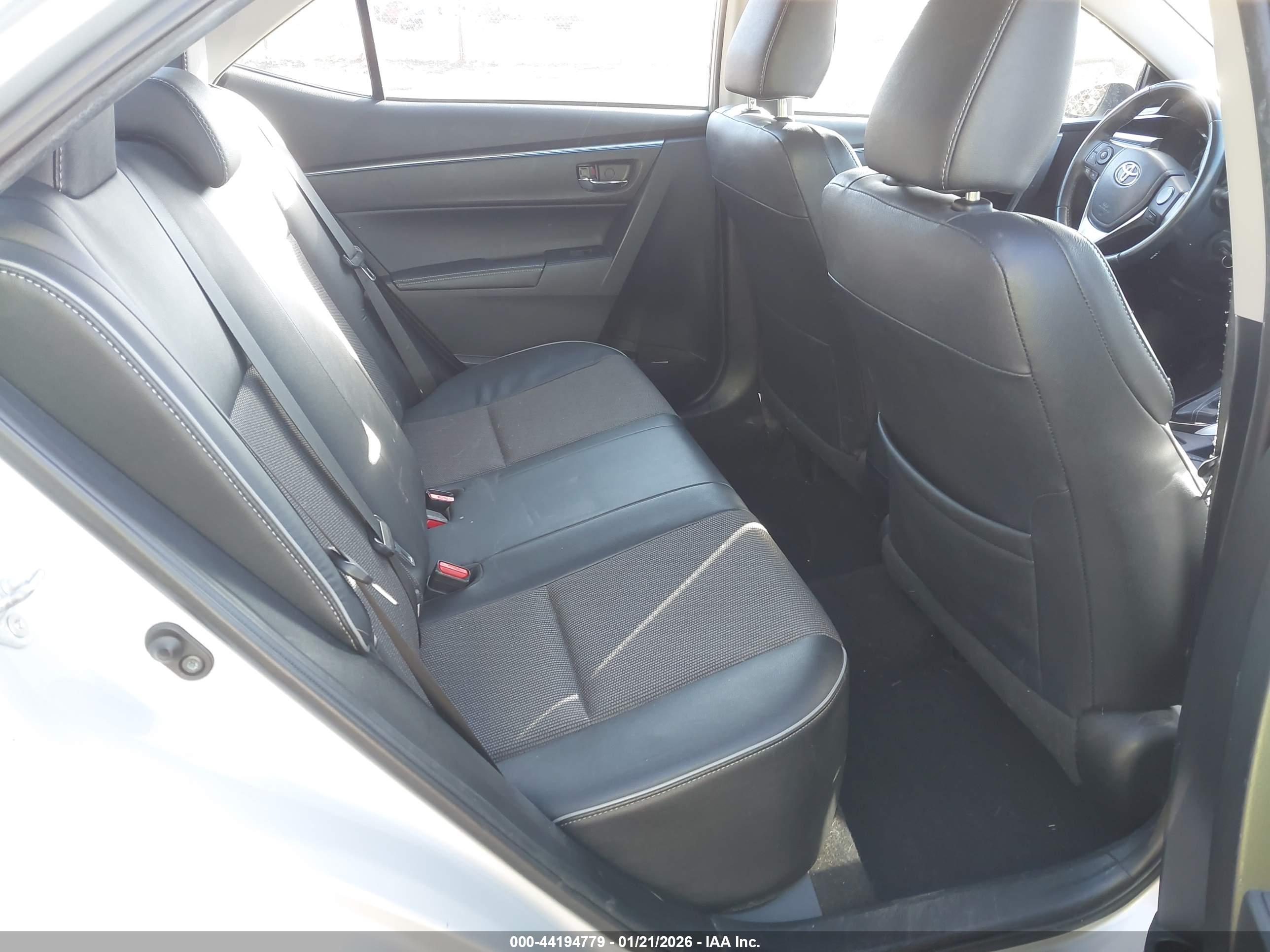 TOYOTA COROLLA image 8