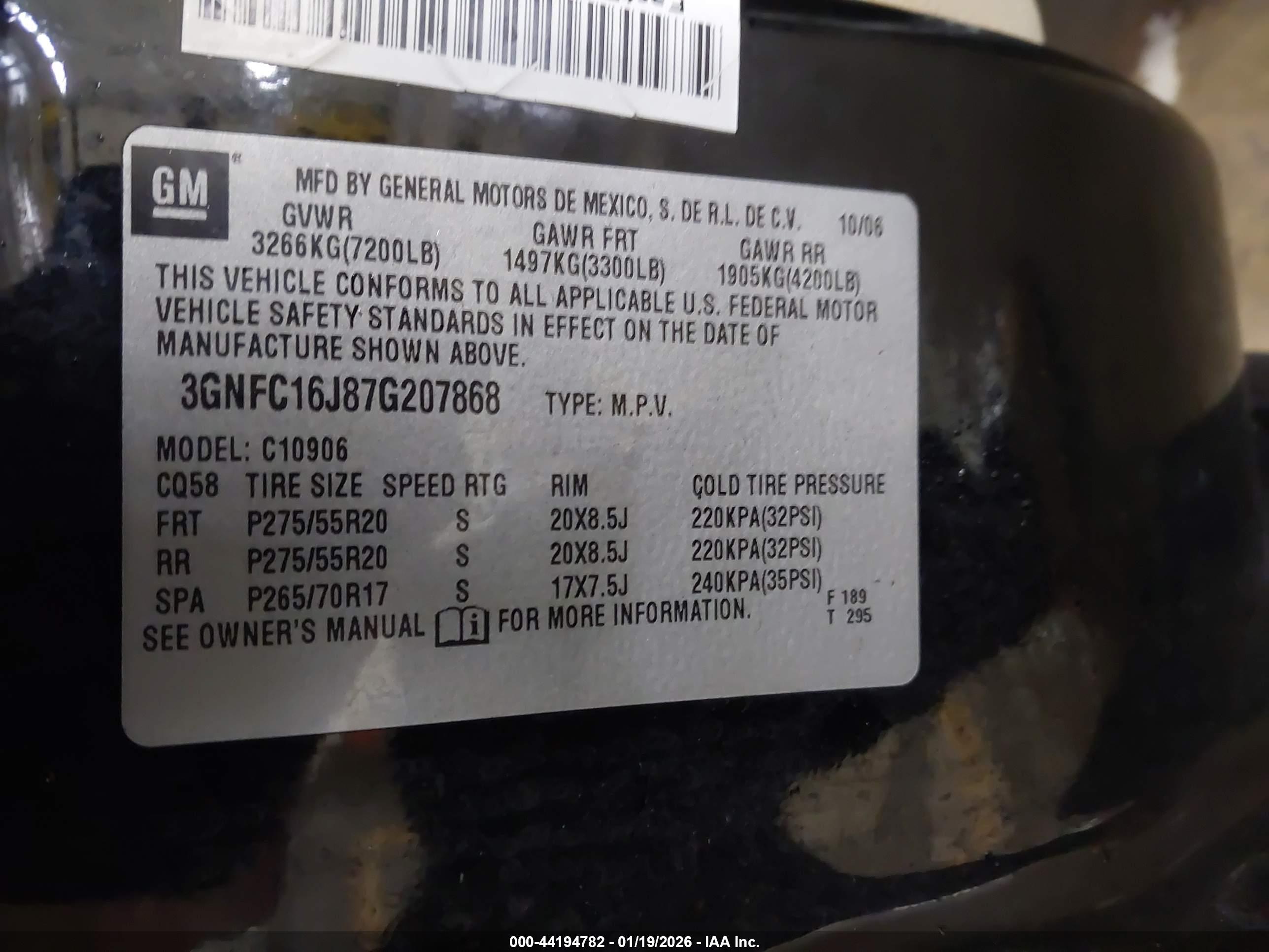 CHEVROLET SUBURBAN image 9