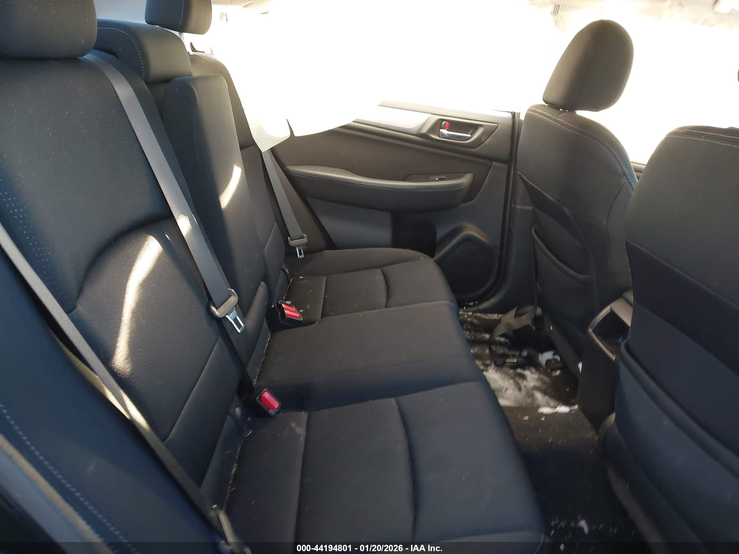 SUBARU LEGACY image 8