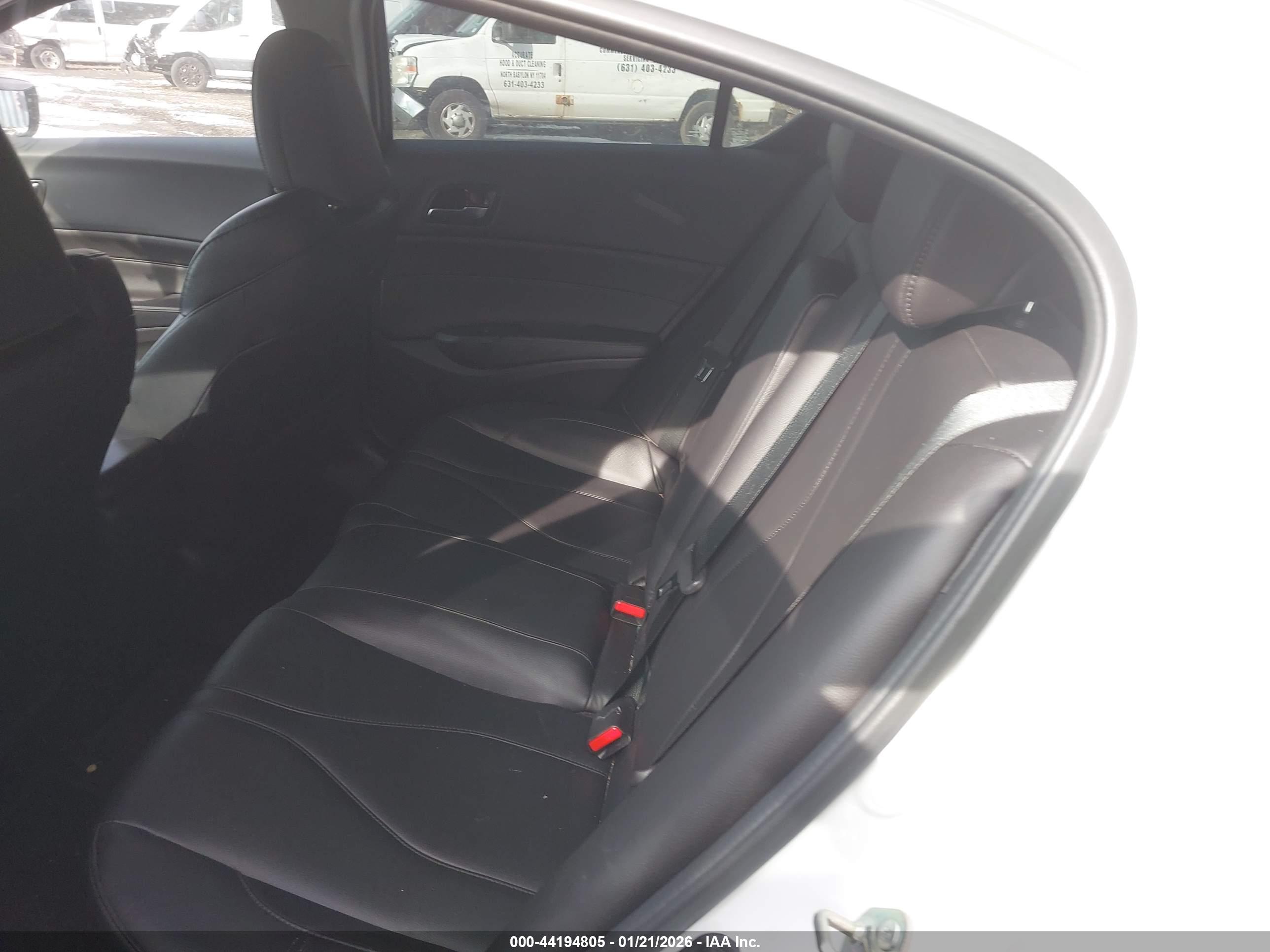 ACURA ILX image 8