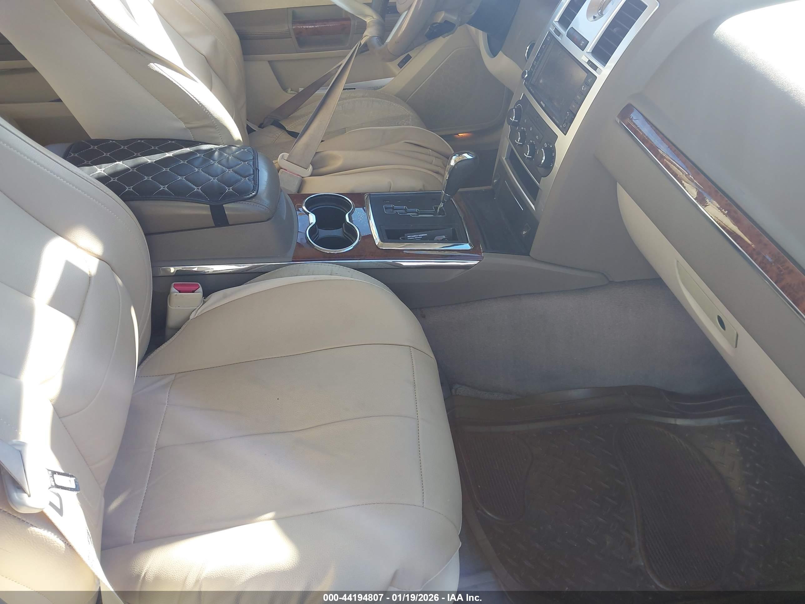 CHRYSLER 300C image 5