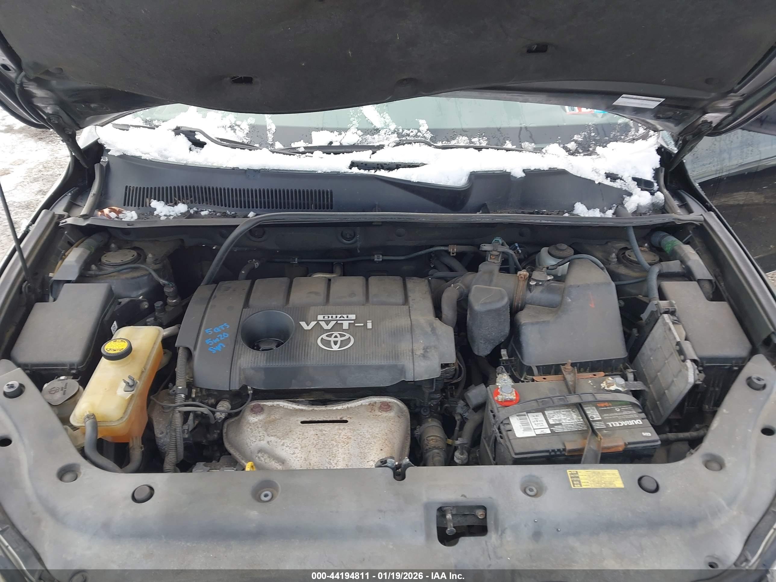 TOYOTA RAV4 image 10