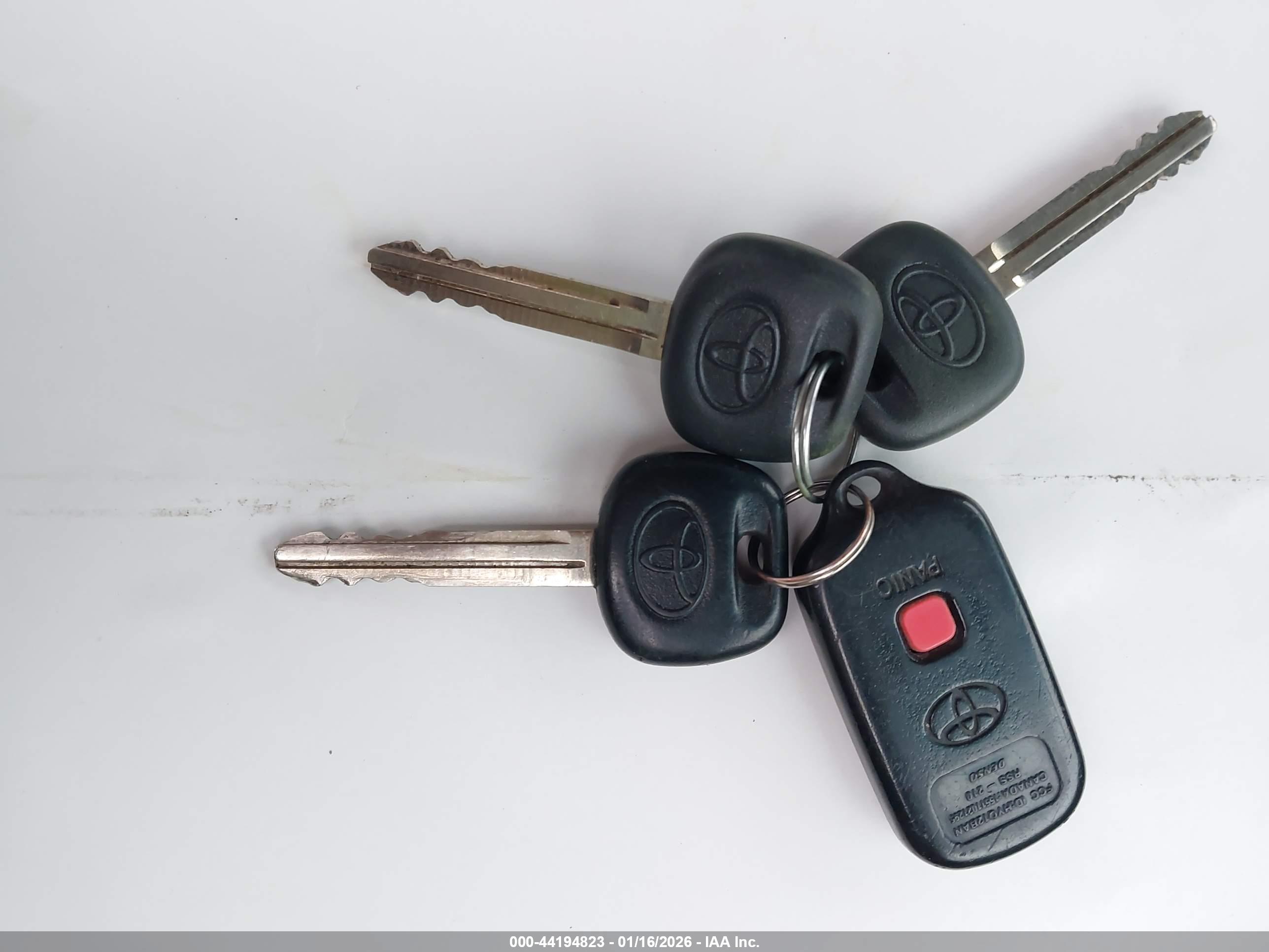 TOYOTA SEQUOIA image 11