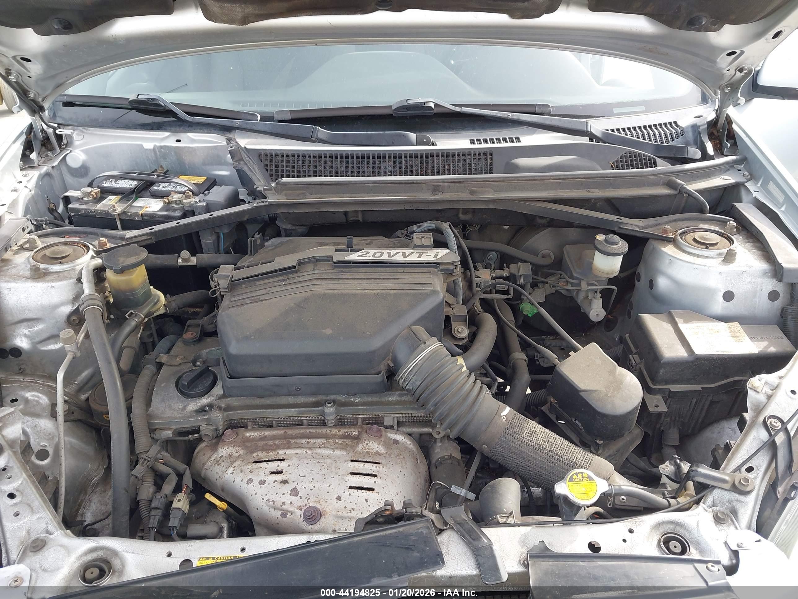 TOYOTA RAV4 image 10