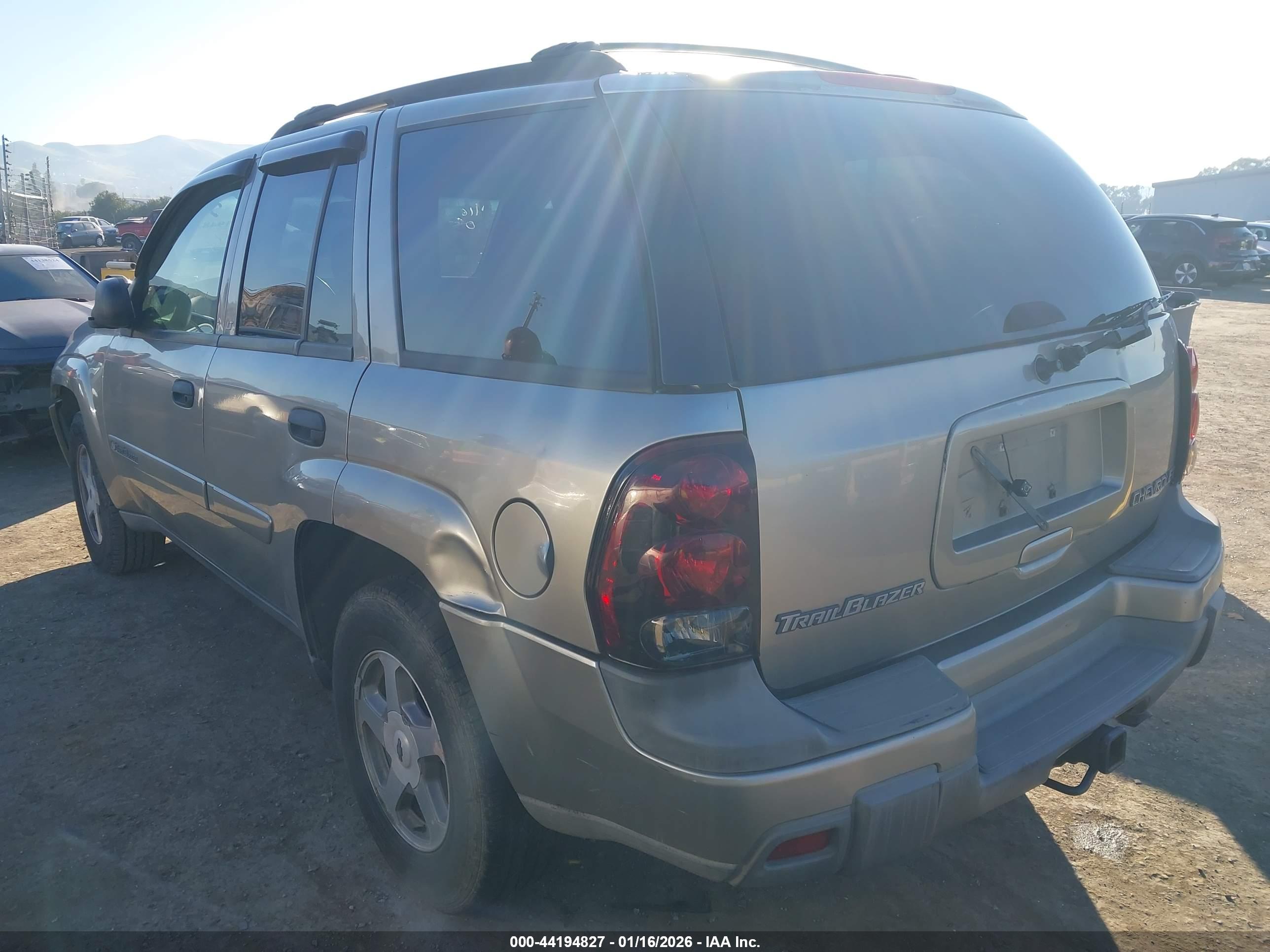 CHEVROLET TRAILBLAZER image 3