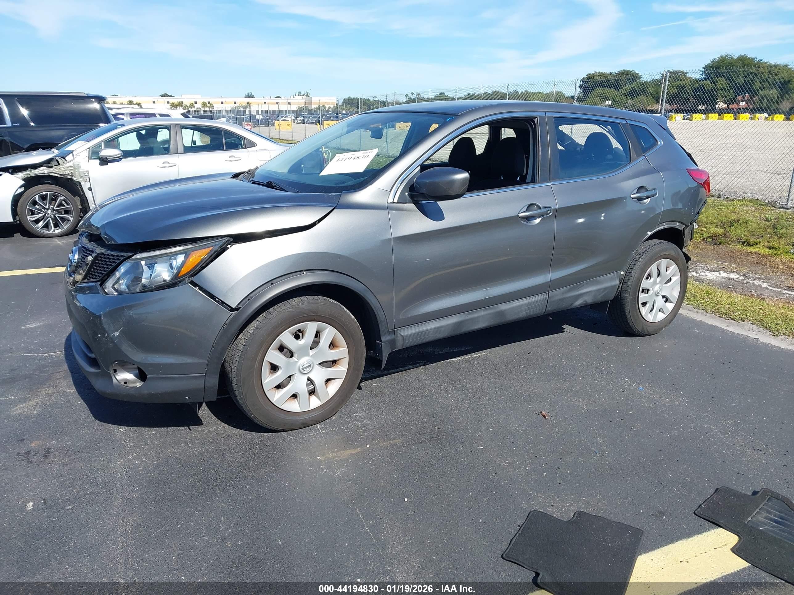 NISSAN ROGUE image 2