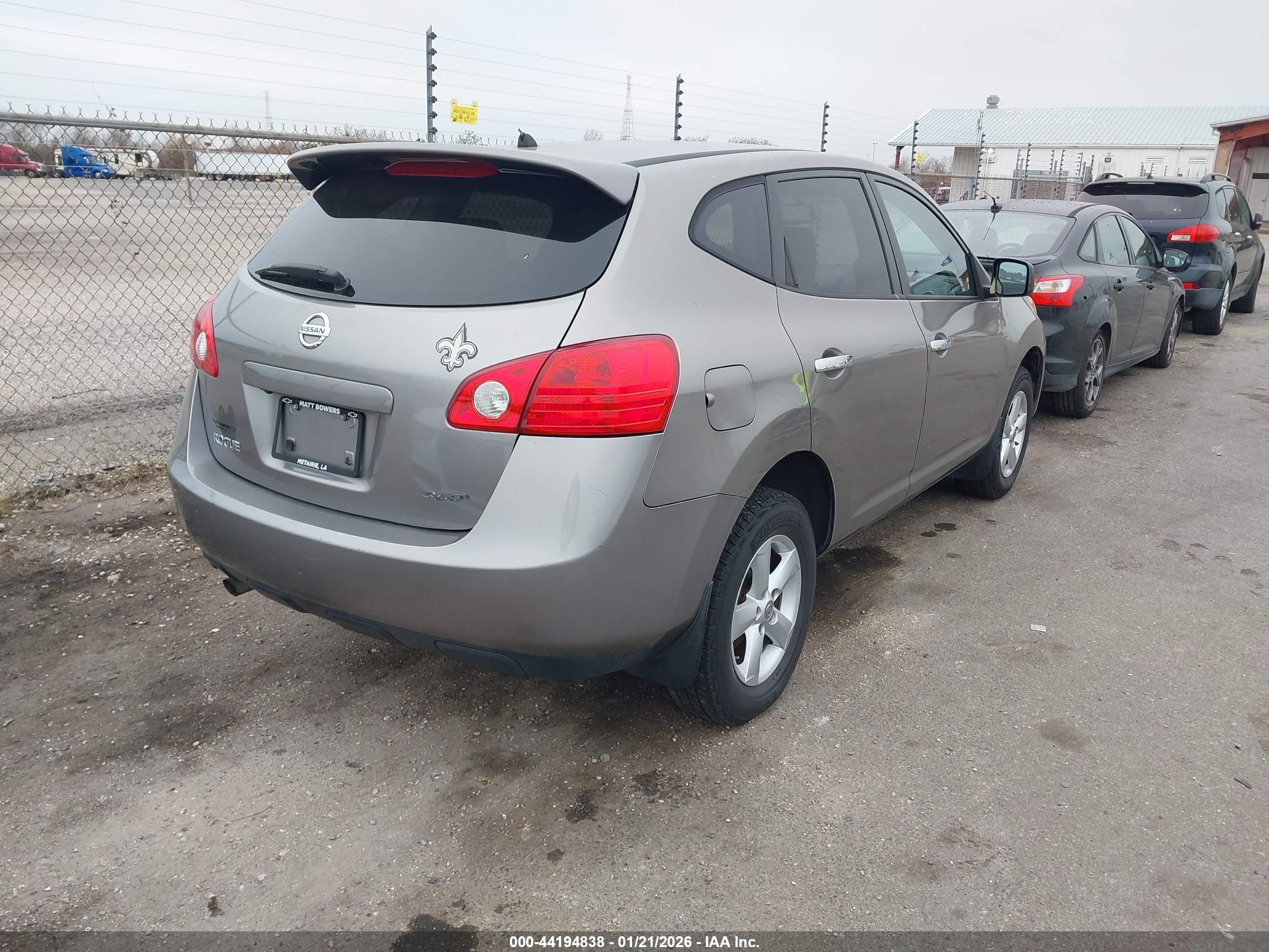 NISSAN ROGUE image 4